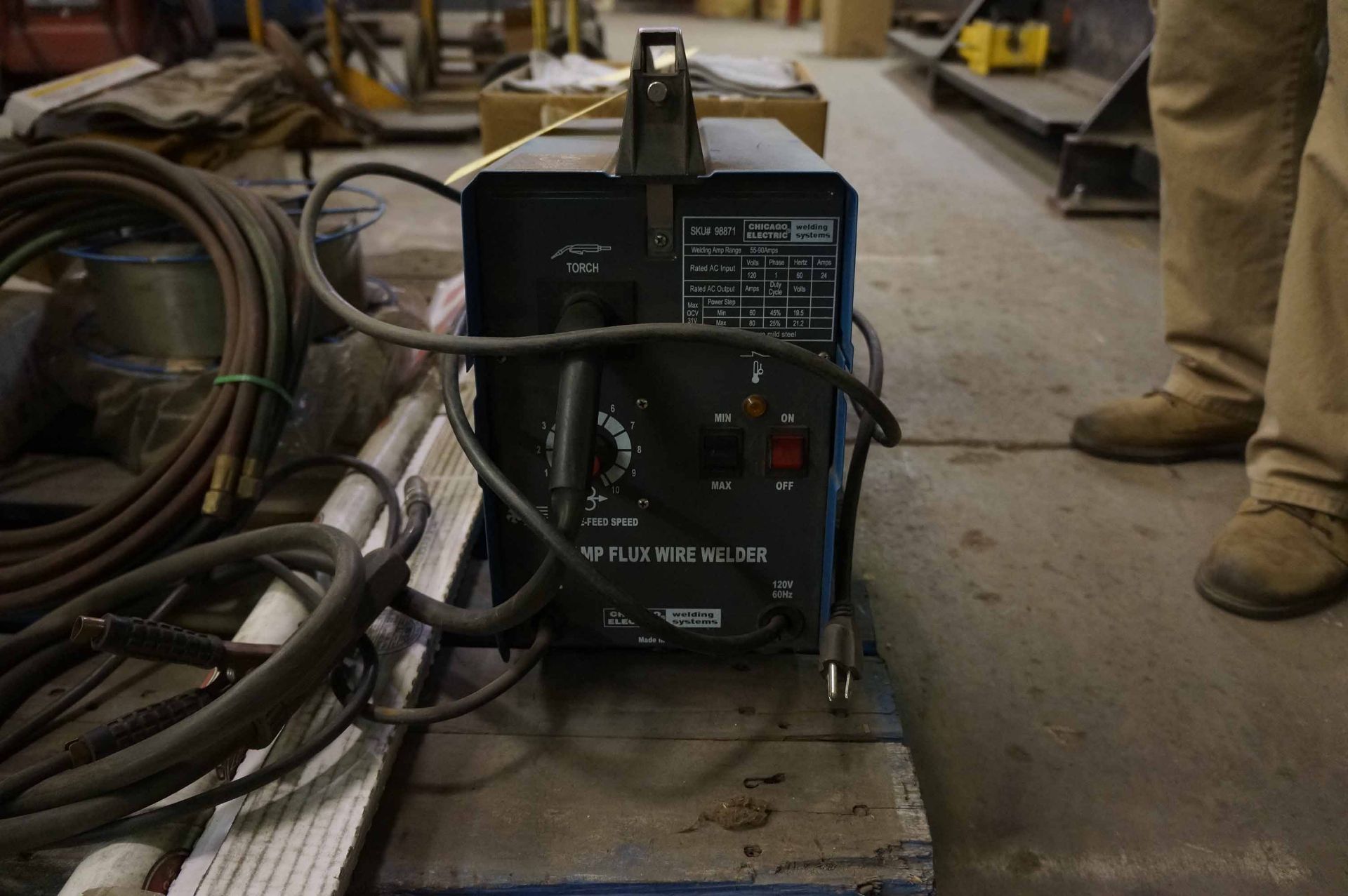AMP FLUX WIRE WELDER, CHICAGO ELECTRIC 90 - Image 2 of 3