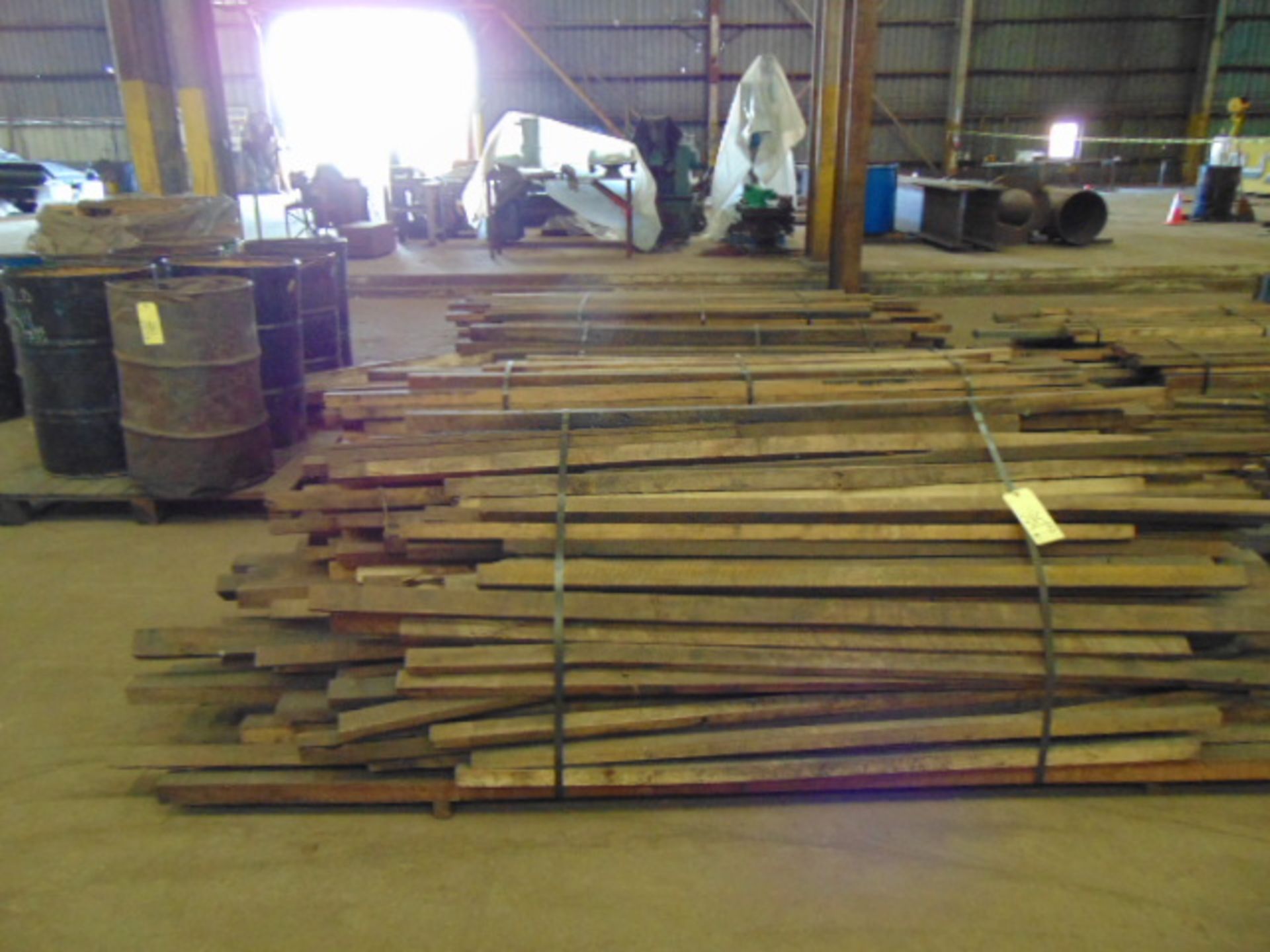 LOT OF WOOD, assorted (in one row)