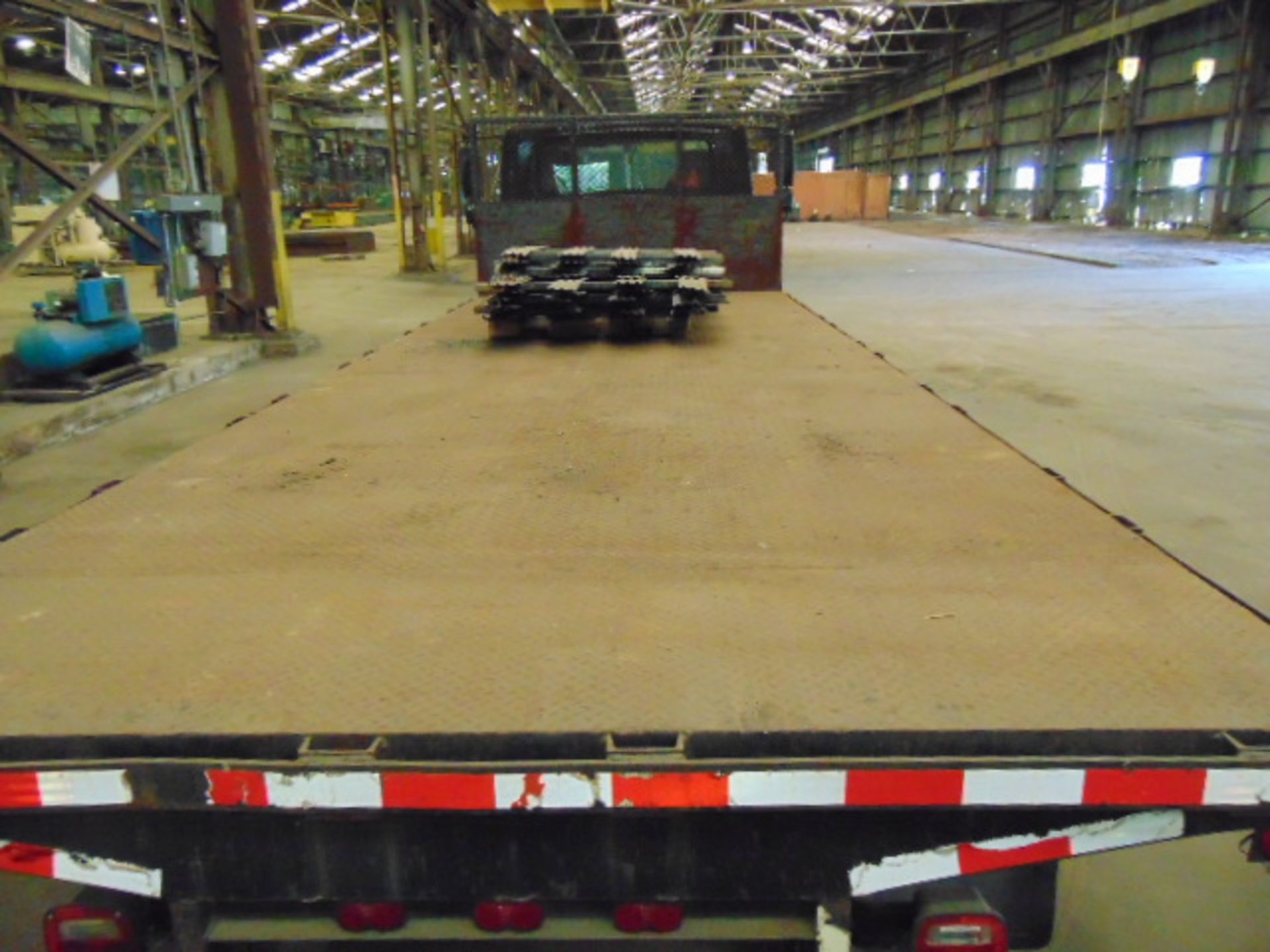 FLATBED TRUCK, 2007 INTERNATIONAL DURASTAR MDL. 4400SBA 6X4, 52,350 lb. G.V.W.R., Maxx Force DT - Image 5 of 17