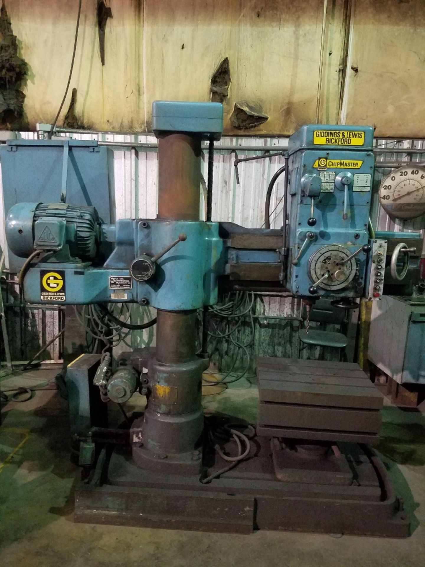 3’ x 9” GIDDINGS & LEWIS BICKFORD RADIAL ARM DRILL, Chipmaster, S/N 951-00565-74. (Location R: