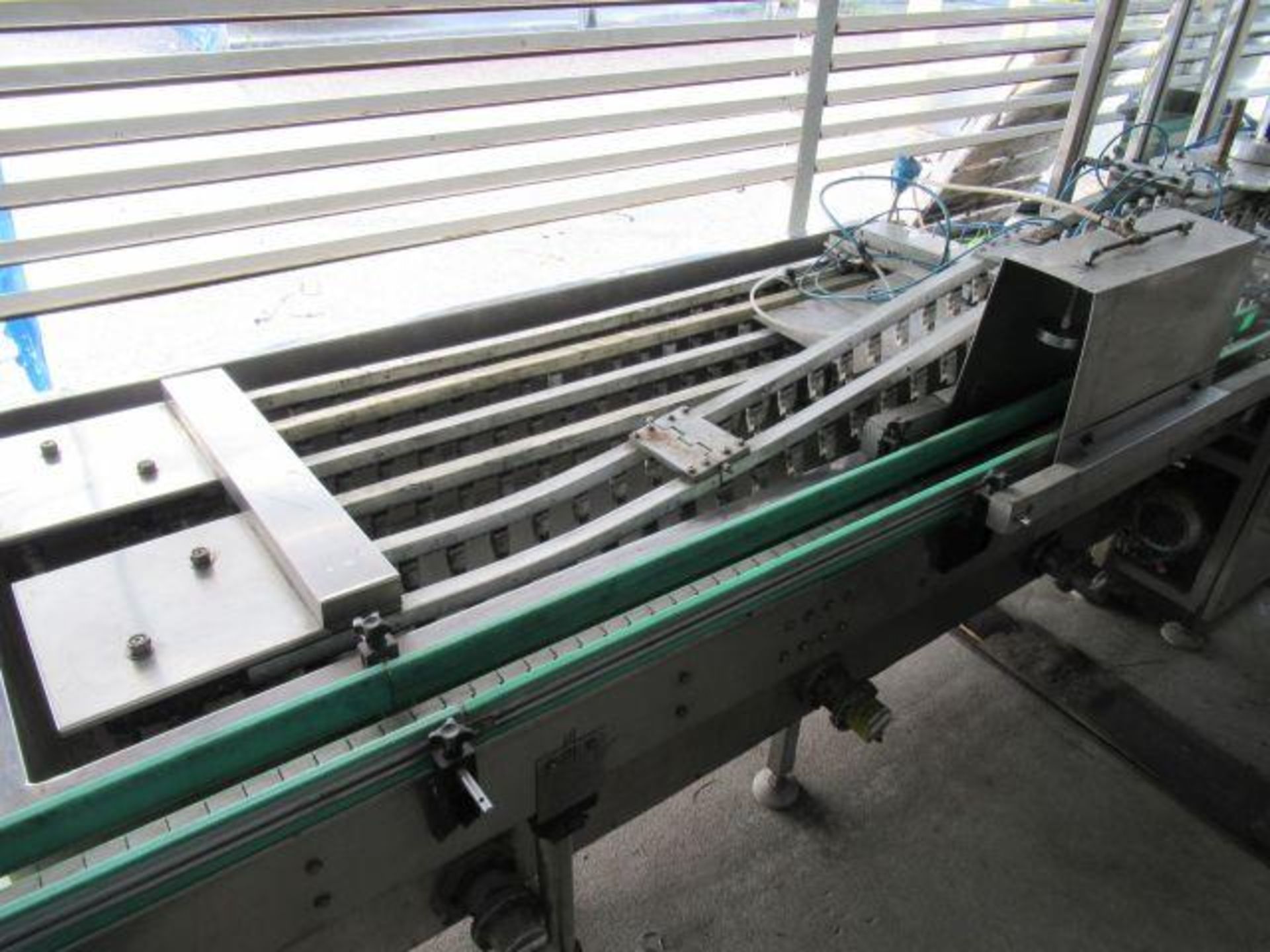 AEROSOL & PROPELLANT PACKAGING LINE 2: Feed table with stainless chain conveyor, QJG Automatic - Image 2 of 20