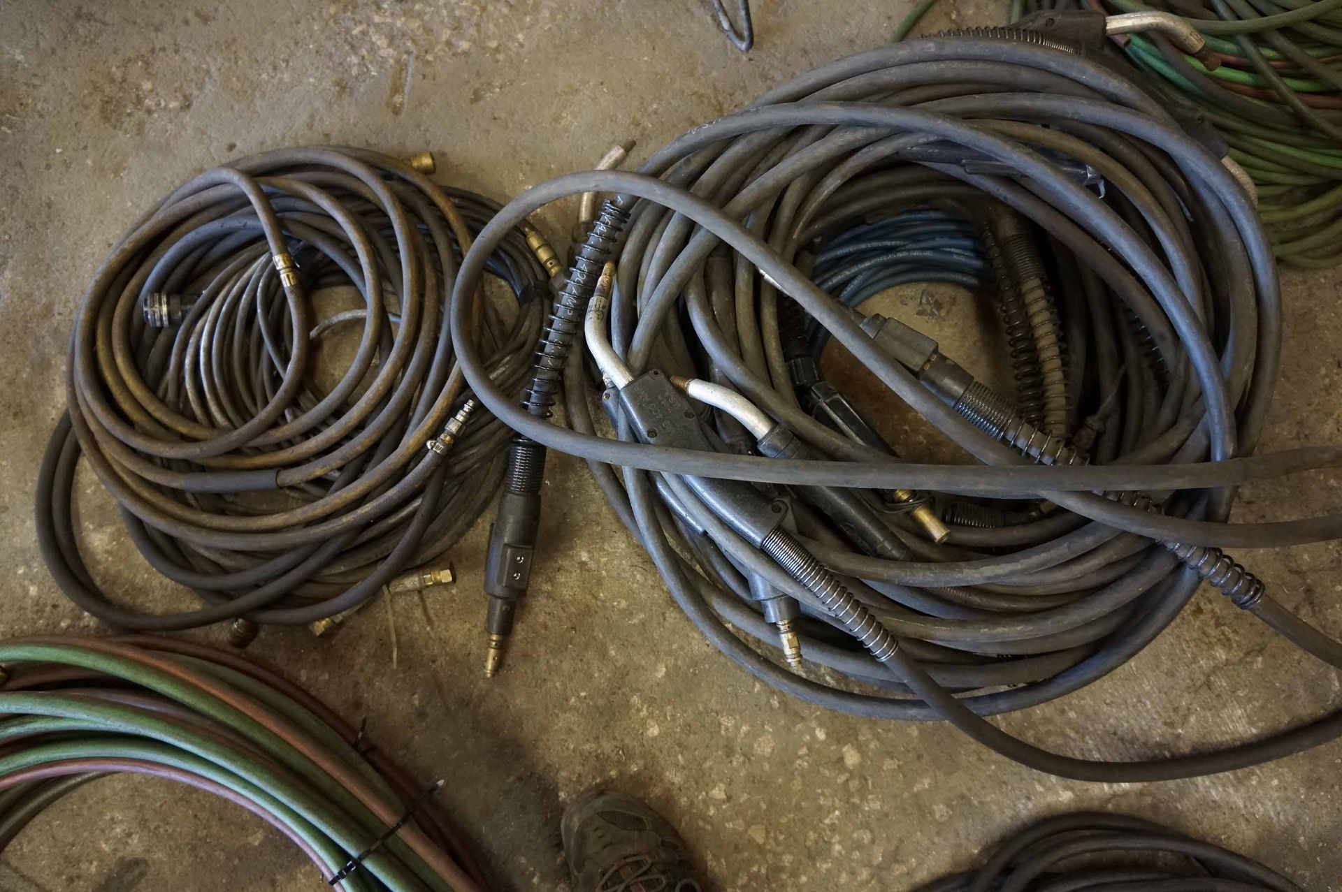 LOT CONSISTING OF: leads, torch handles & connecting cables - Image 2 of 2