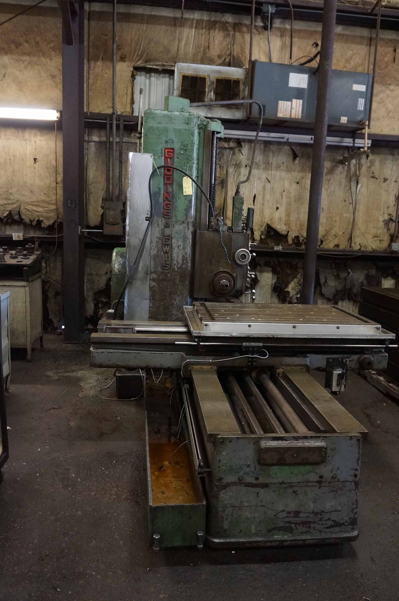 TABLE TYPE HORIZONTAL BORING MILL, 3” GIDDINGS & LEWIS MDL. 300T, 30” x 48” table, 3” spdl. dia.,