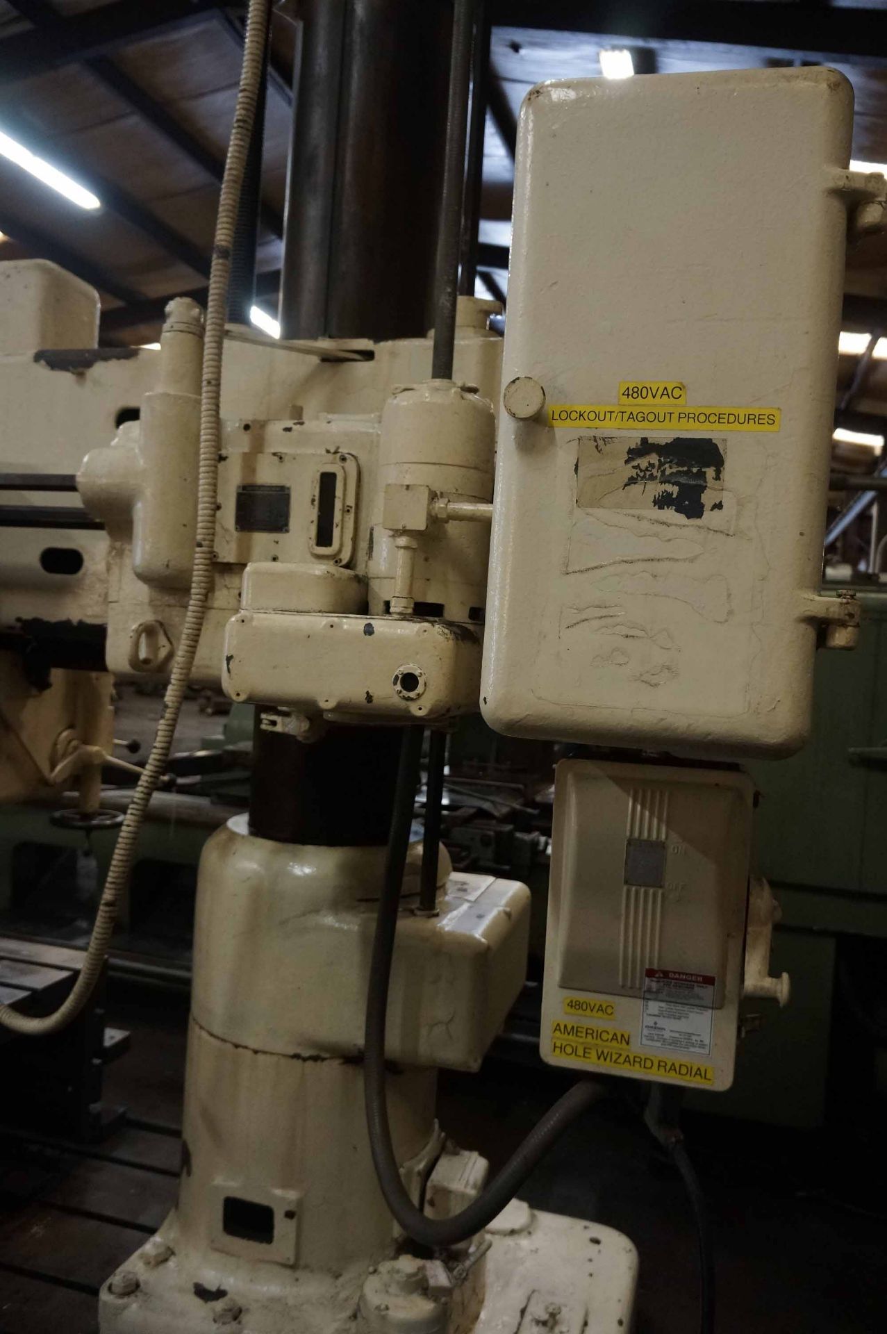 RADIAL ARM DRILL, AMERICAN HOLE WIZARD 5' X 13", spds: 20-1600 RPM, large plain box table, S/N - Image 2 of 5