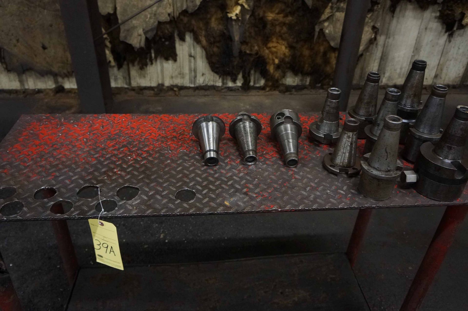 LOT CONSISTING OF: milling machine toolholders & metal table - Image 5 of 6