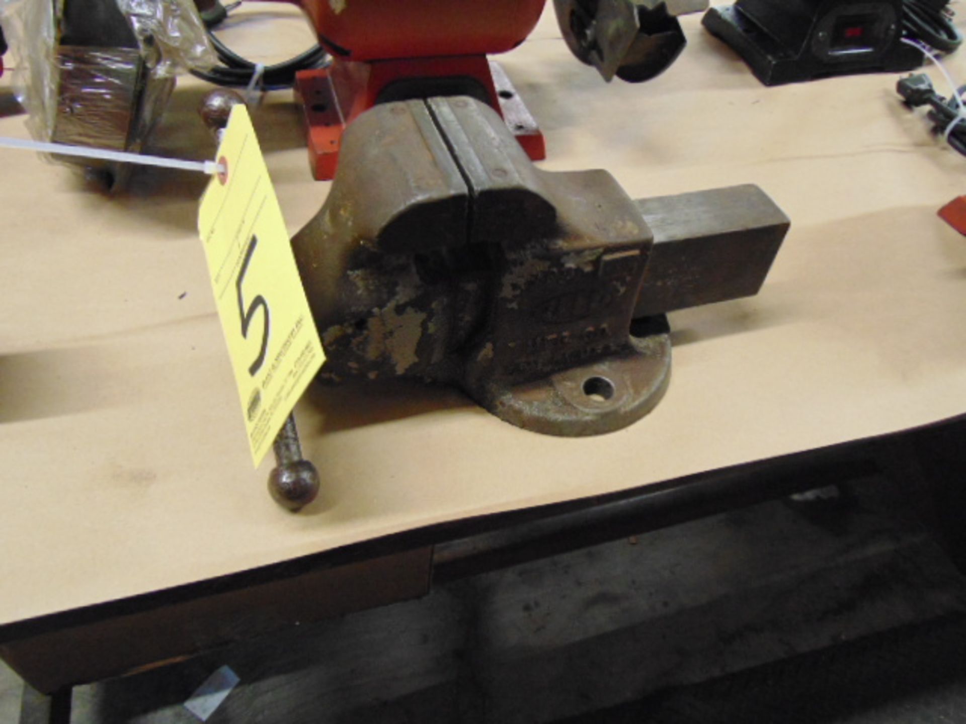 BENCH VISE, 3"