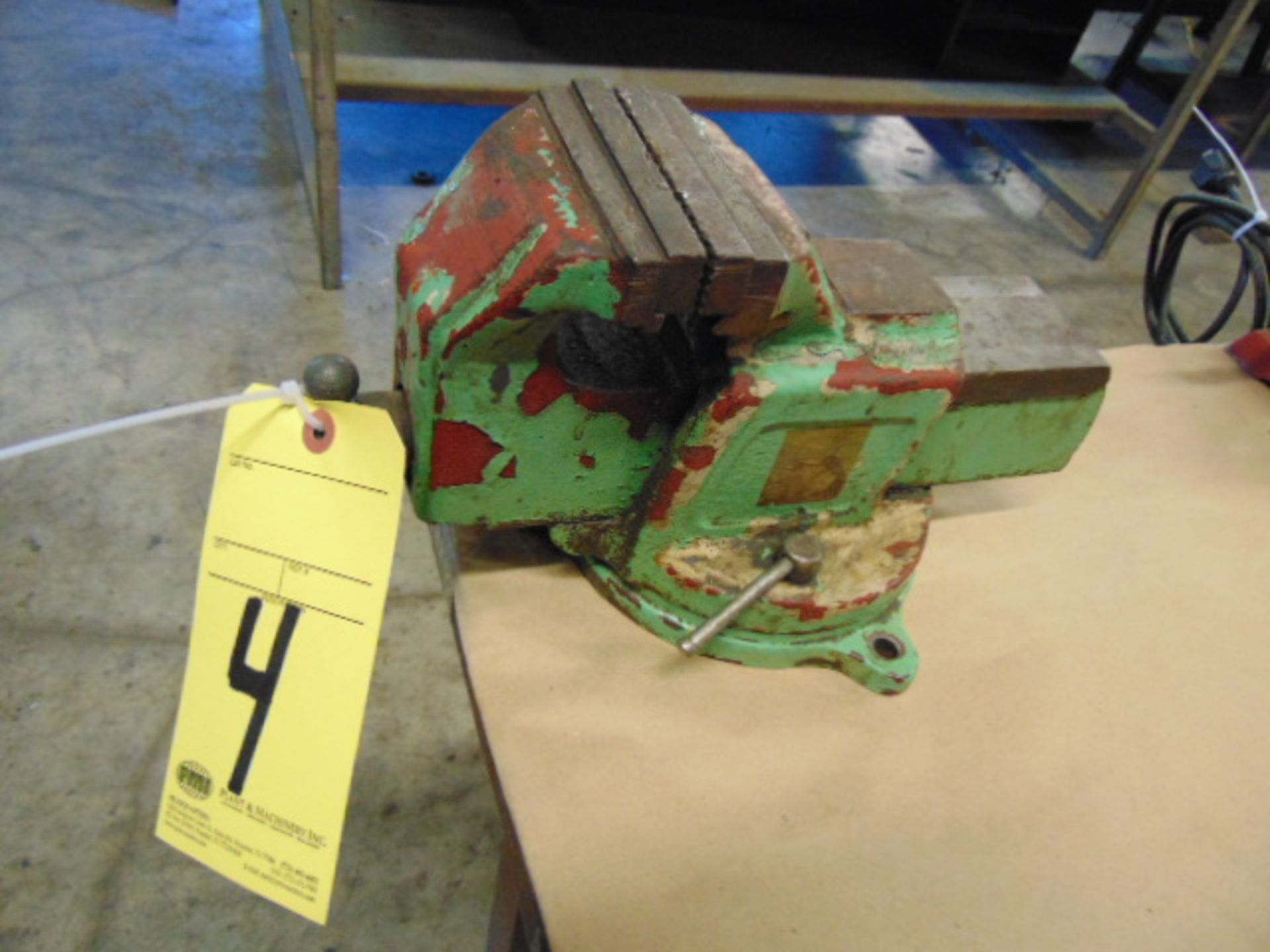 BENCH VISE, 4"