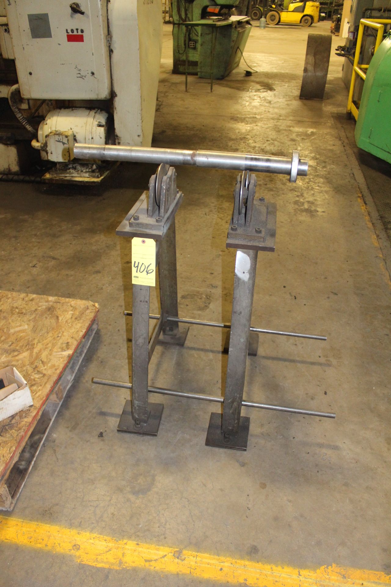BALANCING ROLLER STAND