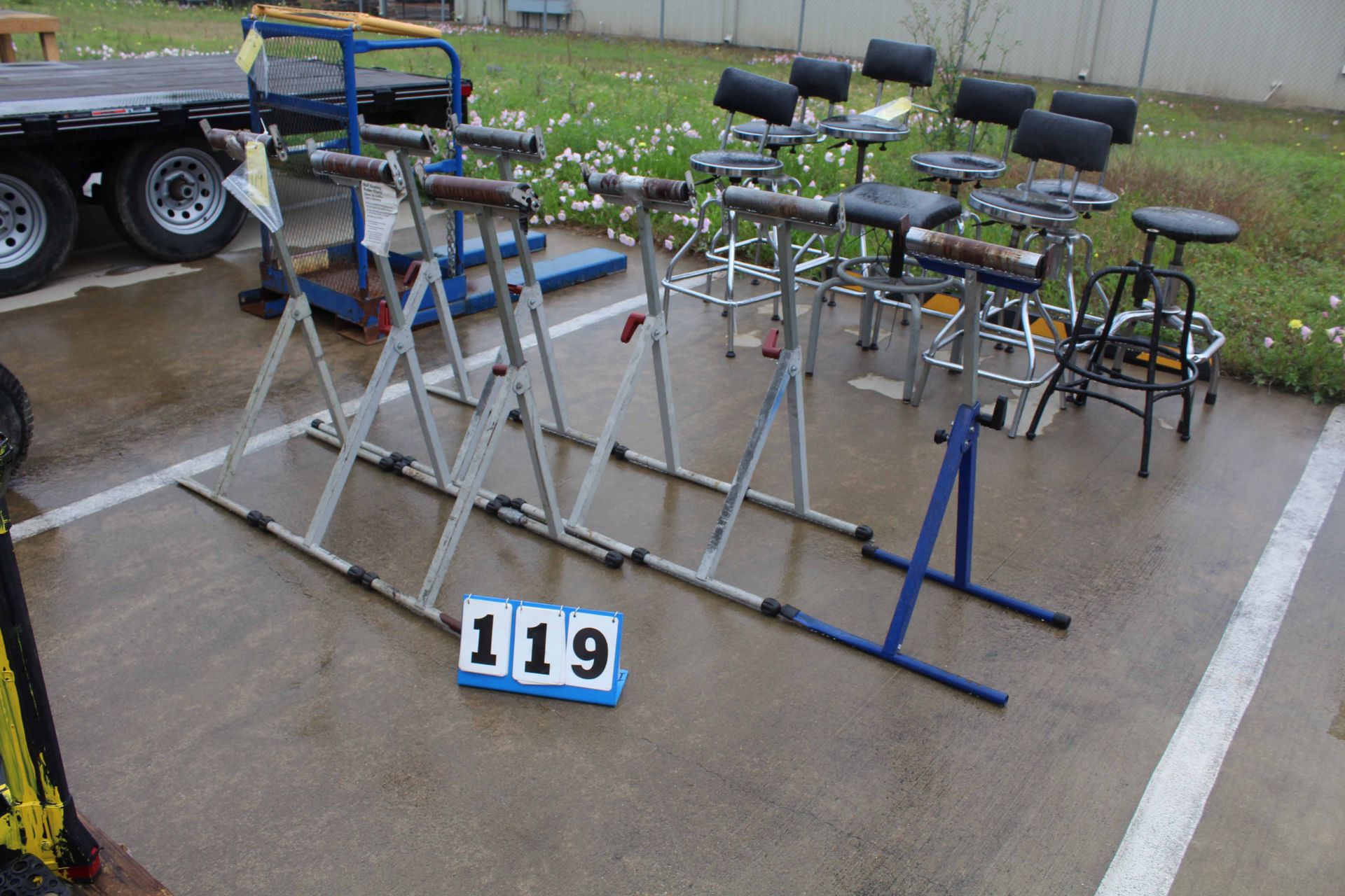 LOT OF ROLLER STANDS (8)