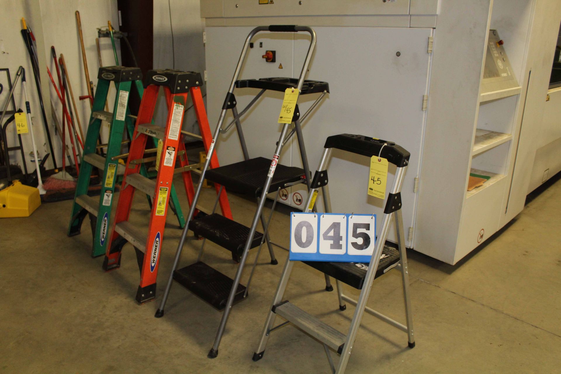 LOT OF LADDERS, assorted