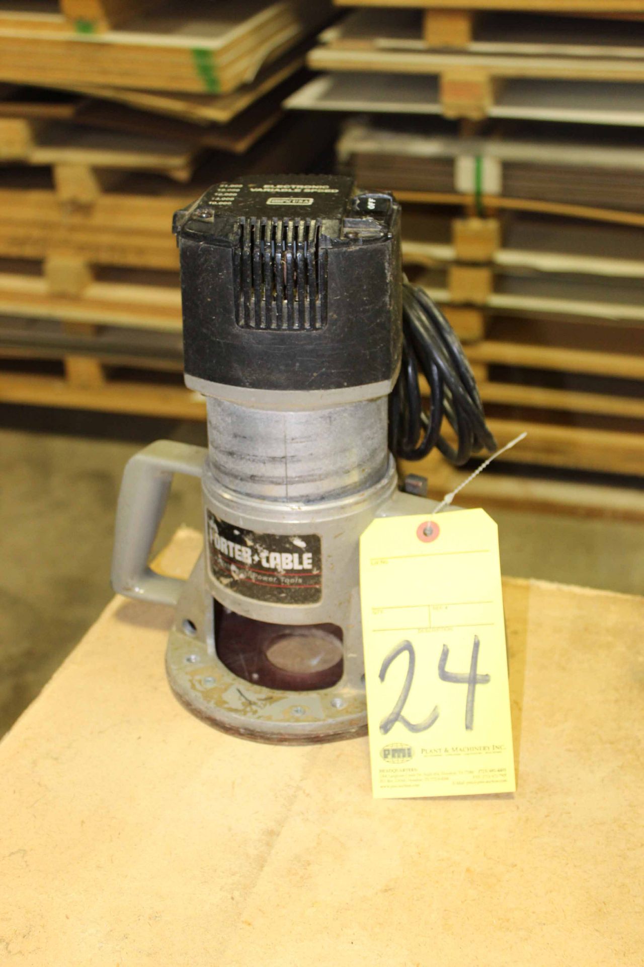 WOOD ROUTER, PORTER CABLE