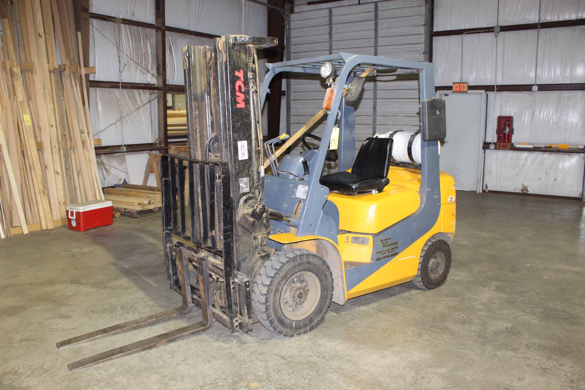 FORKLIFT, TCM 3,400 LB. CAP. MDL. FG25T7L, 3-stage mast, 199" lift ht., side shift, 4,783 H.O.M.,