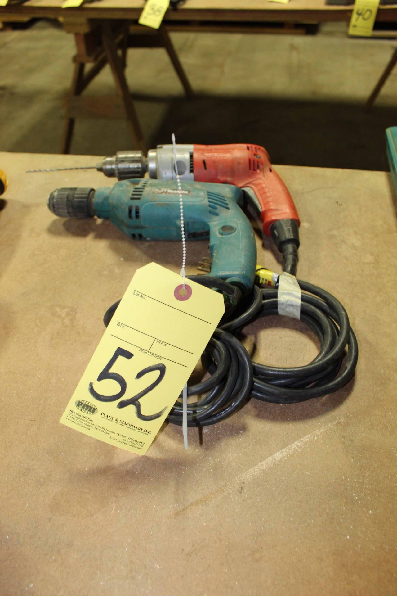 LOT OF ELECTRIC DRILLS: Makita & Milwaukee