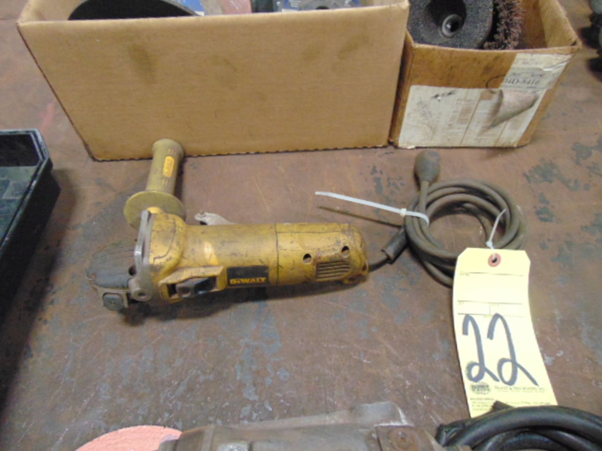 RIGHT ANGLE GRINDER, DEWALT 4-1/2"