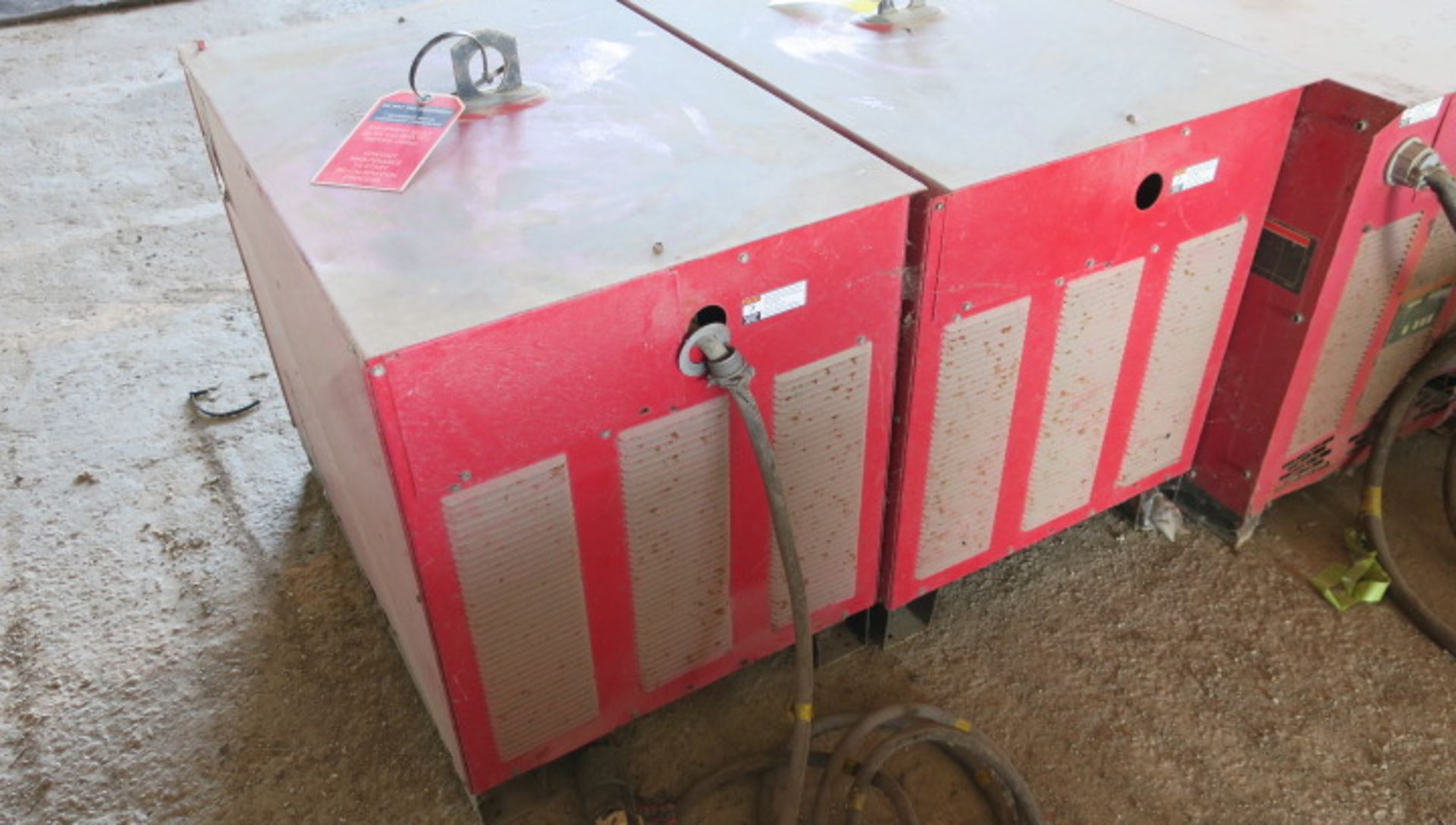 LOT OF WELDING POWER SUPPLIES (2), LINCOLN TIG 300/300 AC/DC, S/N U1950902060, S/N U1951002832 - Image 2 of 3