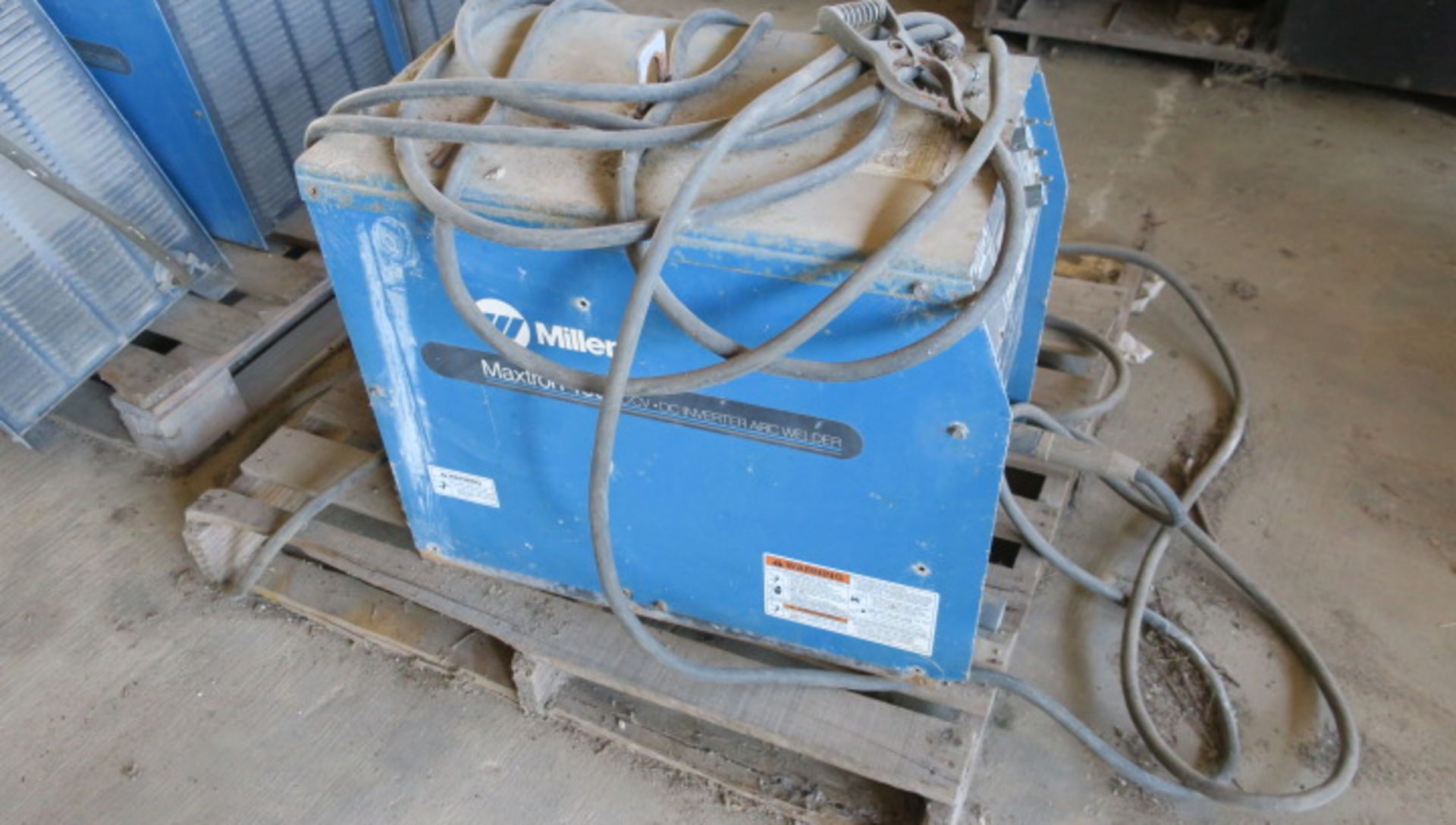 LOT OF INVERTER ARC WELDERS (4): Miller Mdl. Maxtron 450 CC/CV - 450 amps @ 38 v., 100% duty - Image 2 of 5