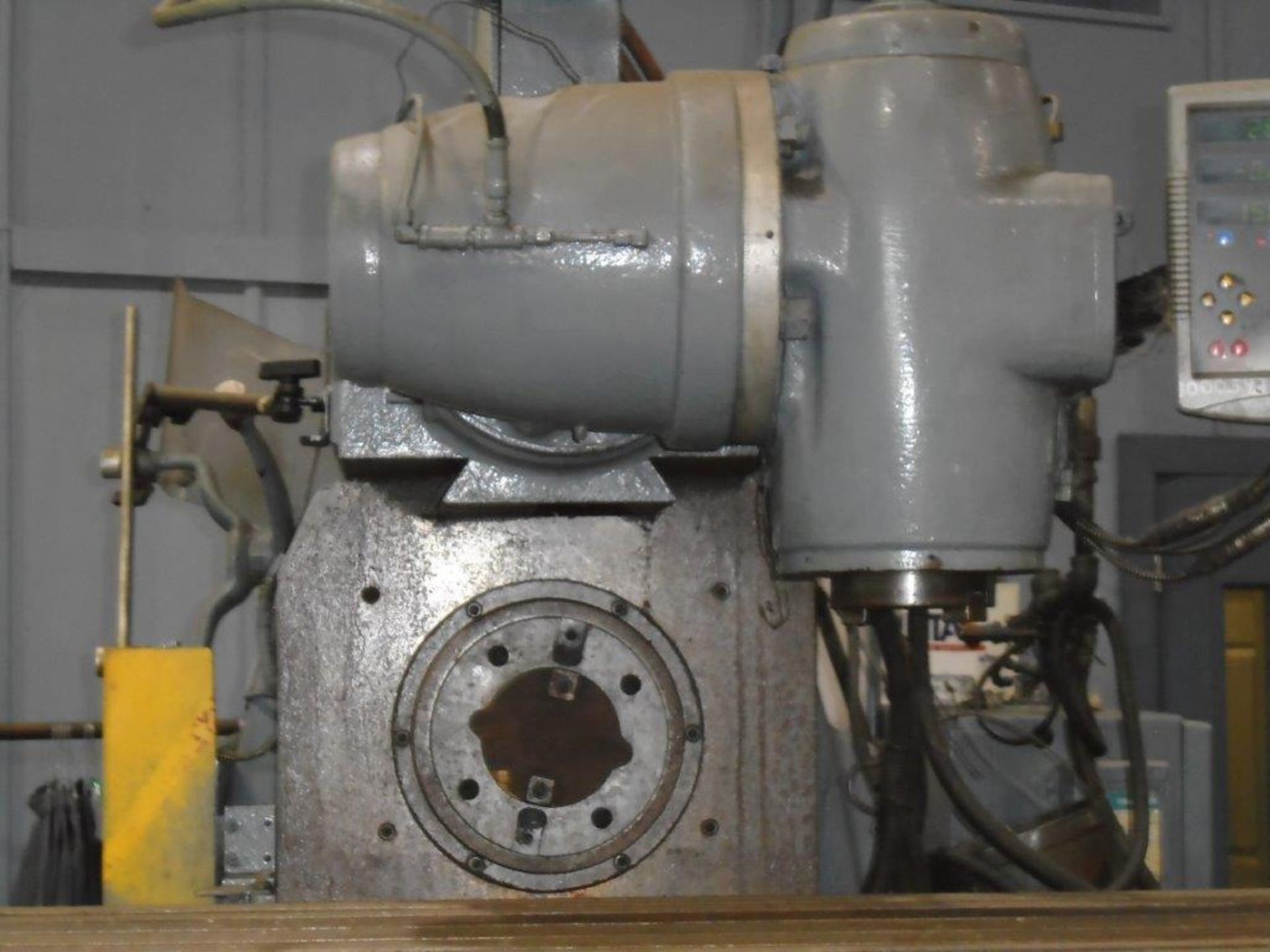 PLAIN HORIZONTAL MILLING MACHINE, CINCINNATI MDL. 650-20 DUAL POWER, independent dbl. swivel pwr. - Image 3 of 11