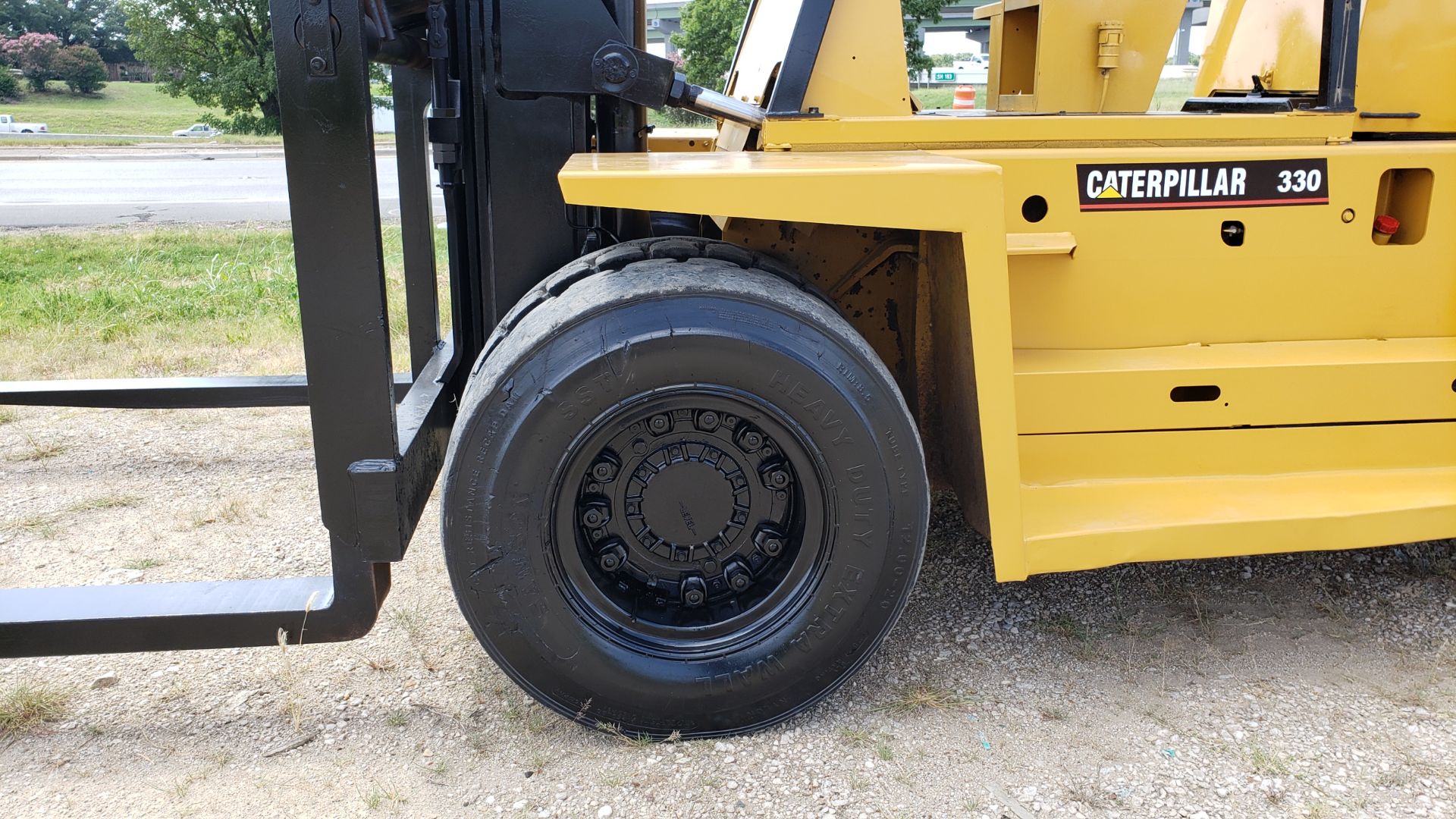 FORKLIFT, CATERPILLAR 33,000 LB. CAP. MDL. DP150, new 2005, Mitsubishi 6 cyl. diesel engine, 8' - Image 8 of 13