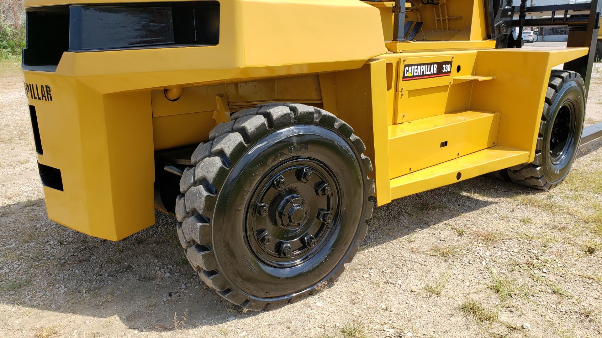 FORKLIFT, CATERPILLAR 33,000 LB. CAP. MDL. DP150, new 2005, Mitsubishi 6 cyl. diesel engine, 8' - Image 10 of 13