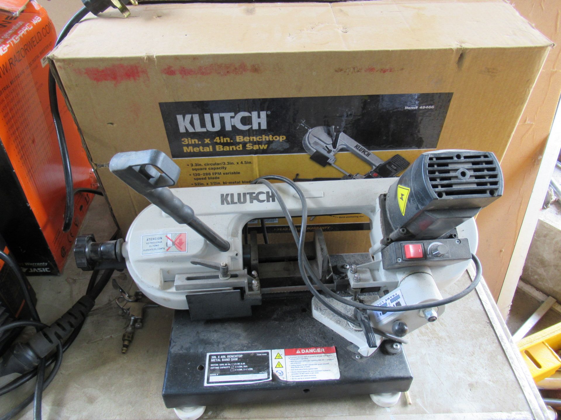 BENCH TOP METAL BANDSAW, KLUTCH 3" X 4", 3-1/3" rd. cap., 3-1/3" x 4-1/2" rect. cap., S/N