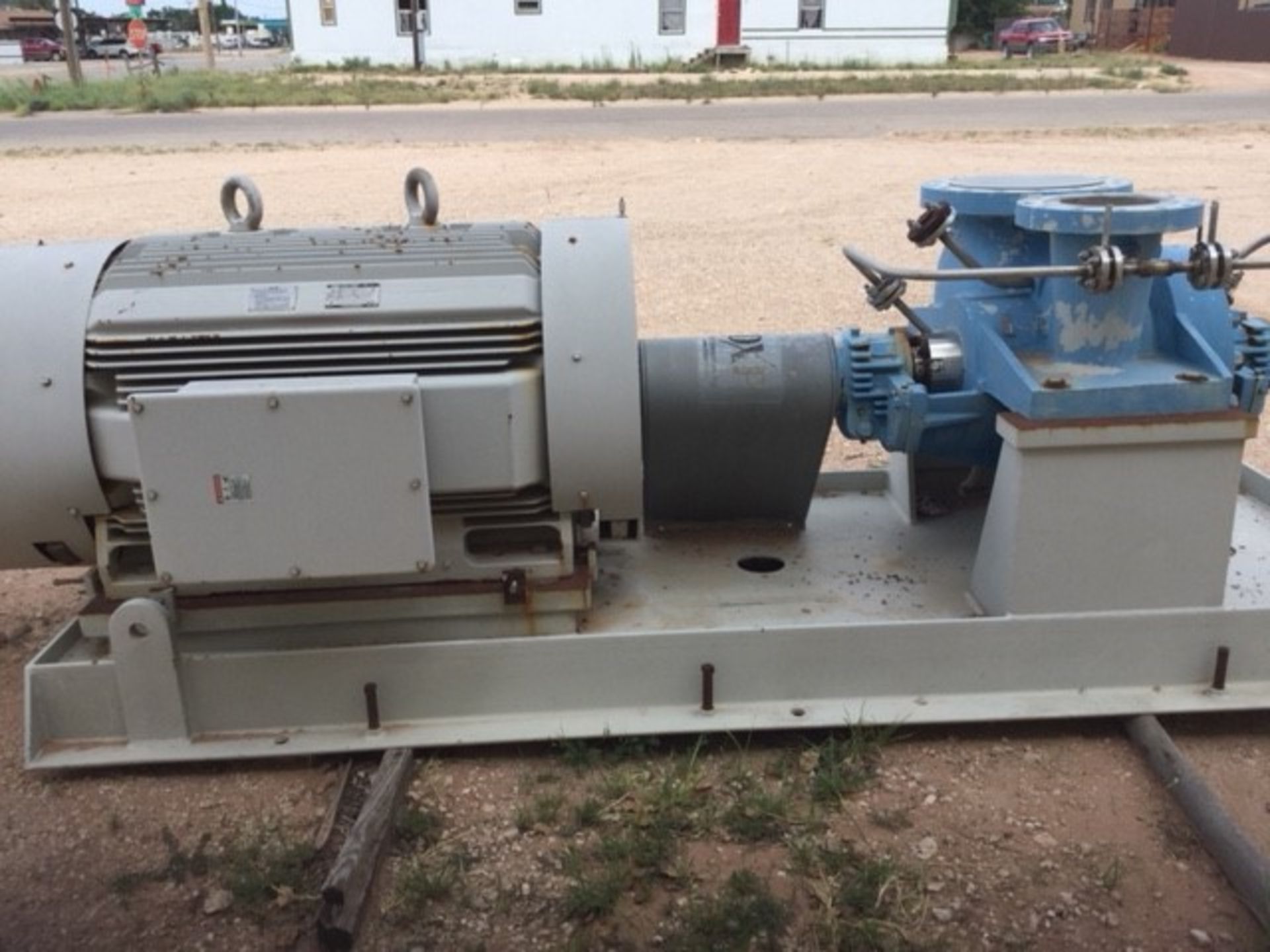 HIGH VOLUME PUMP, GOULDS (Rebuilt) 8X12-15A, Flowserve mechanical seats, Toshiba 600 HP motor, 3,600 - Image 2 of 4