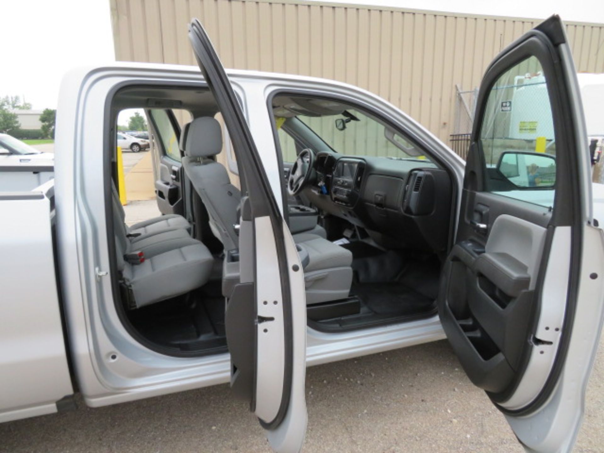 PICKUP TRUCK, 2017 CHEVROLET SILVERADO KING CAB, Odo: 49,990 miles, auto. trans., Vortec gas engine, - Image 7 of 7