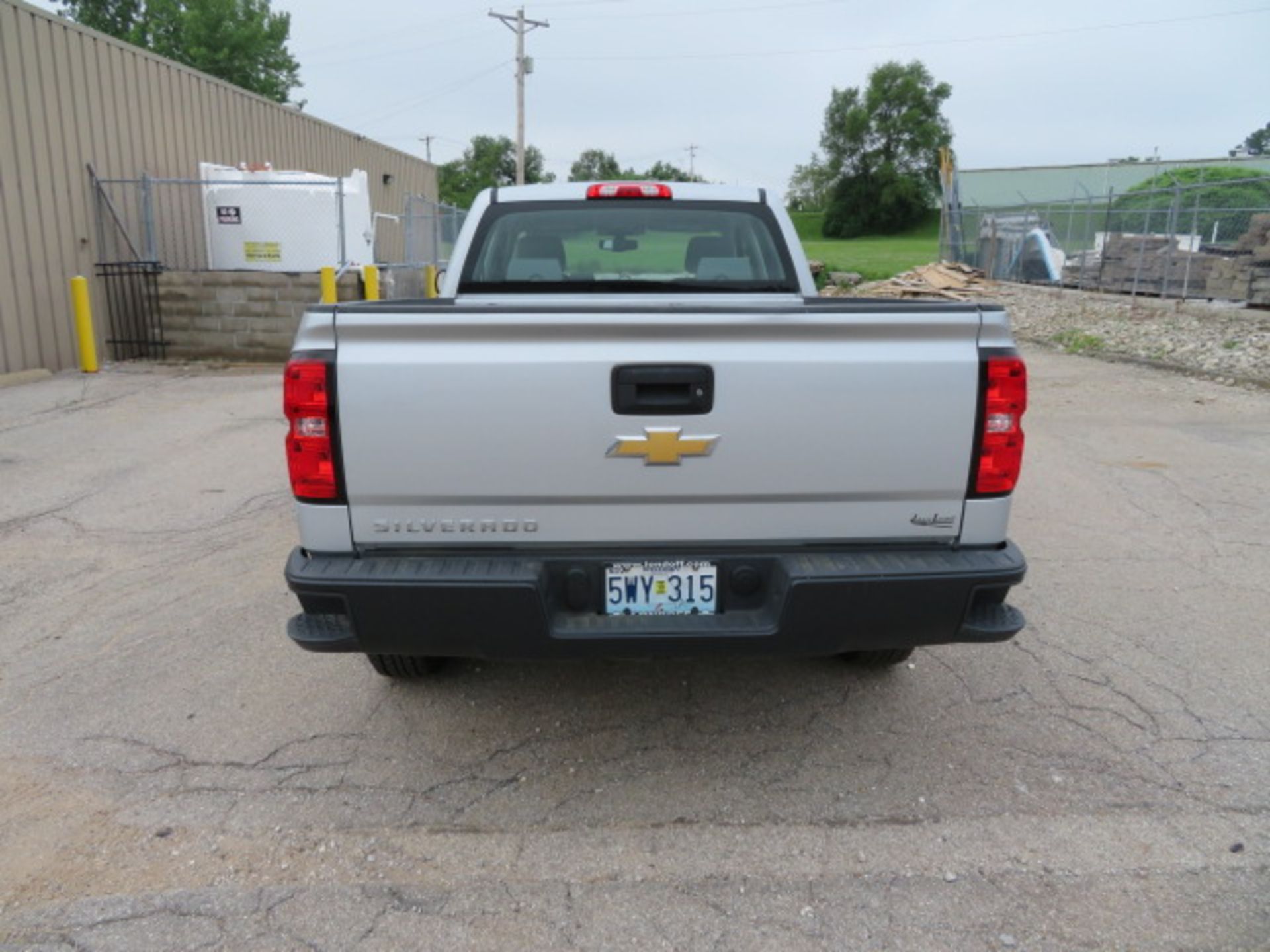 PICKUP TRUCK, 2017 CHEVROLET SILVERADO KING CAB, Odo: 49,990 miles, auto. trans., Vortec gas engine, - Image 4 of 7