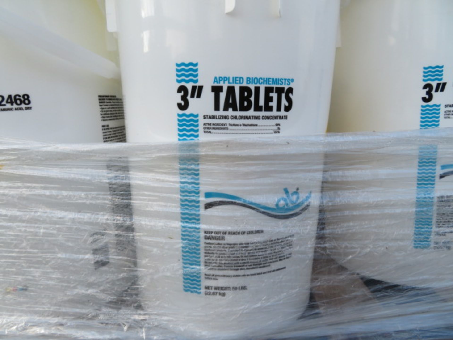 LOT OF STABILIZING CHLORINATING CONCENTRATE, 3" TABLETS (one pallet, (24) 50 lb. sealed buckets)