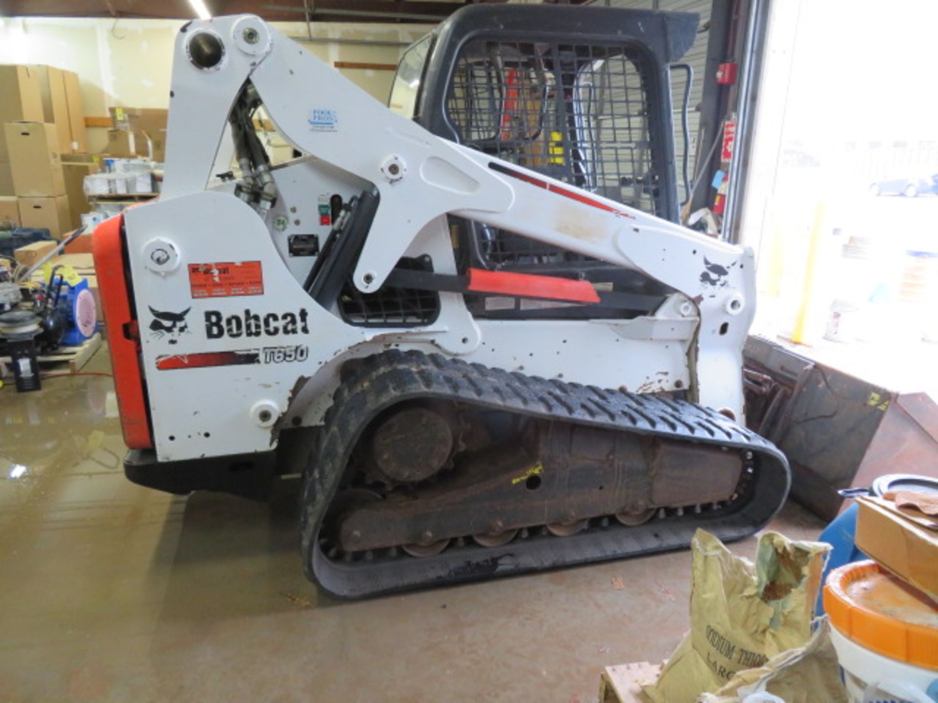 SKID STEER LOADER, BOBCAT MDL. T650, DIESEL TRACK TYPE, new 2012, 980.2 H.O.M., 2,750 lb. rated - Image 3 of 10