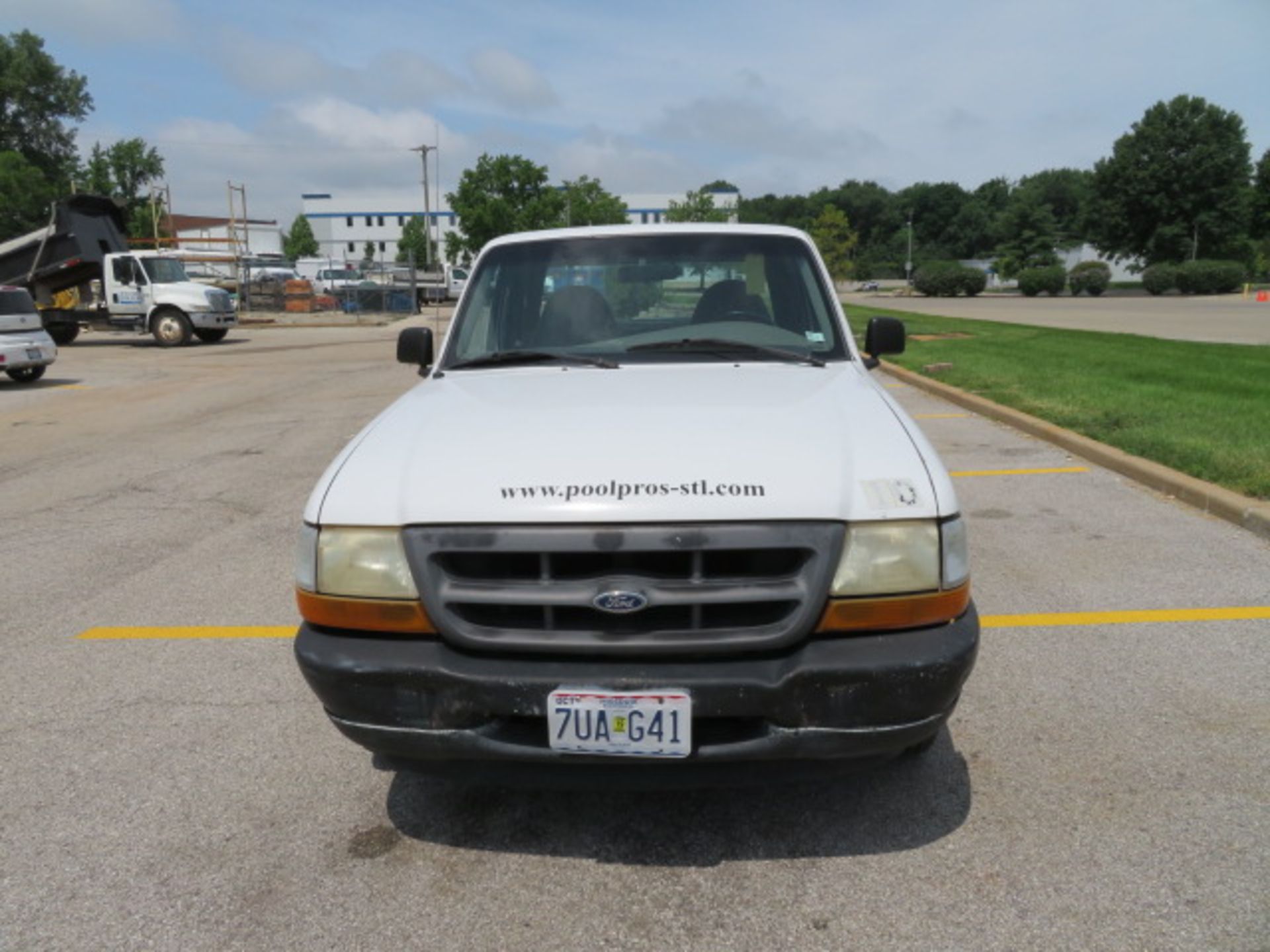 PICKUP TRUCK, 1998 FORD RANGER, gas engine, 60/40 front bench seat, Odo: 236,537 miles, 6' bed w/ - Image 2 of 9