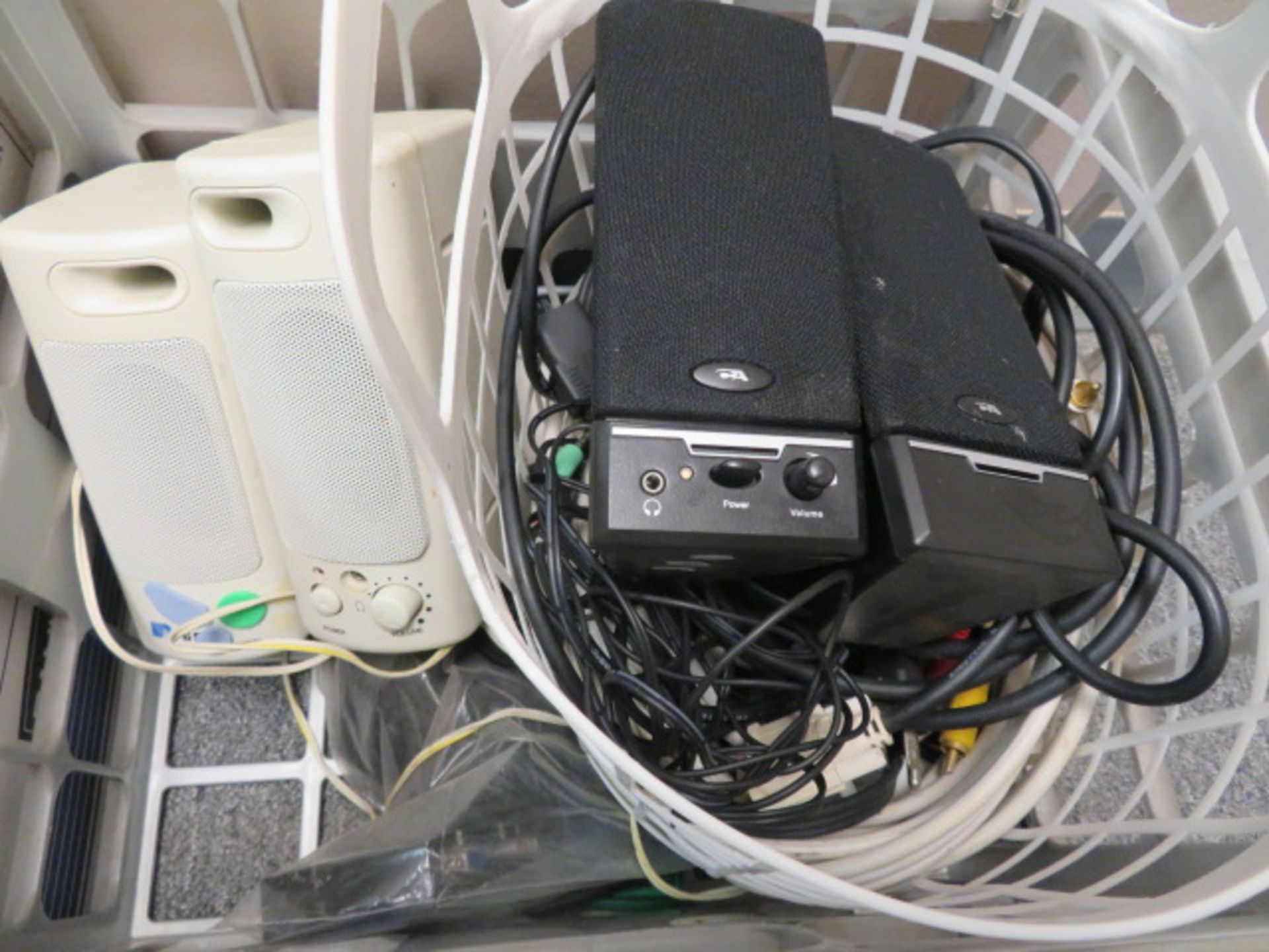 LOT OF PC SPEAKERS, assorted - Image 2 of 3