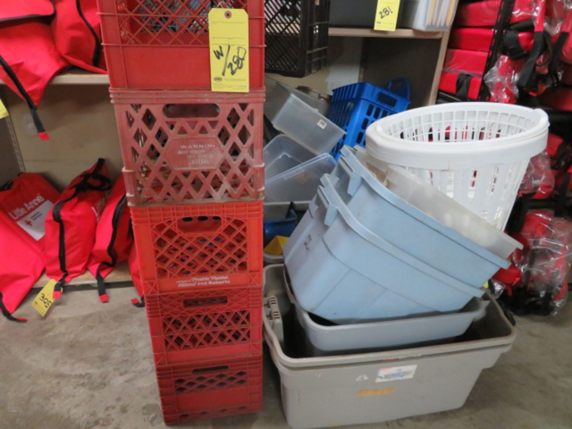 LOT OF STORAGE ITEMS: stacked crates, totes (with & without lids), baskets, assorted - Image 3 of 6