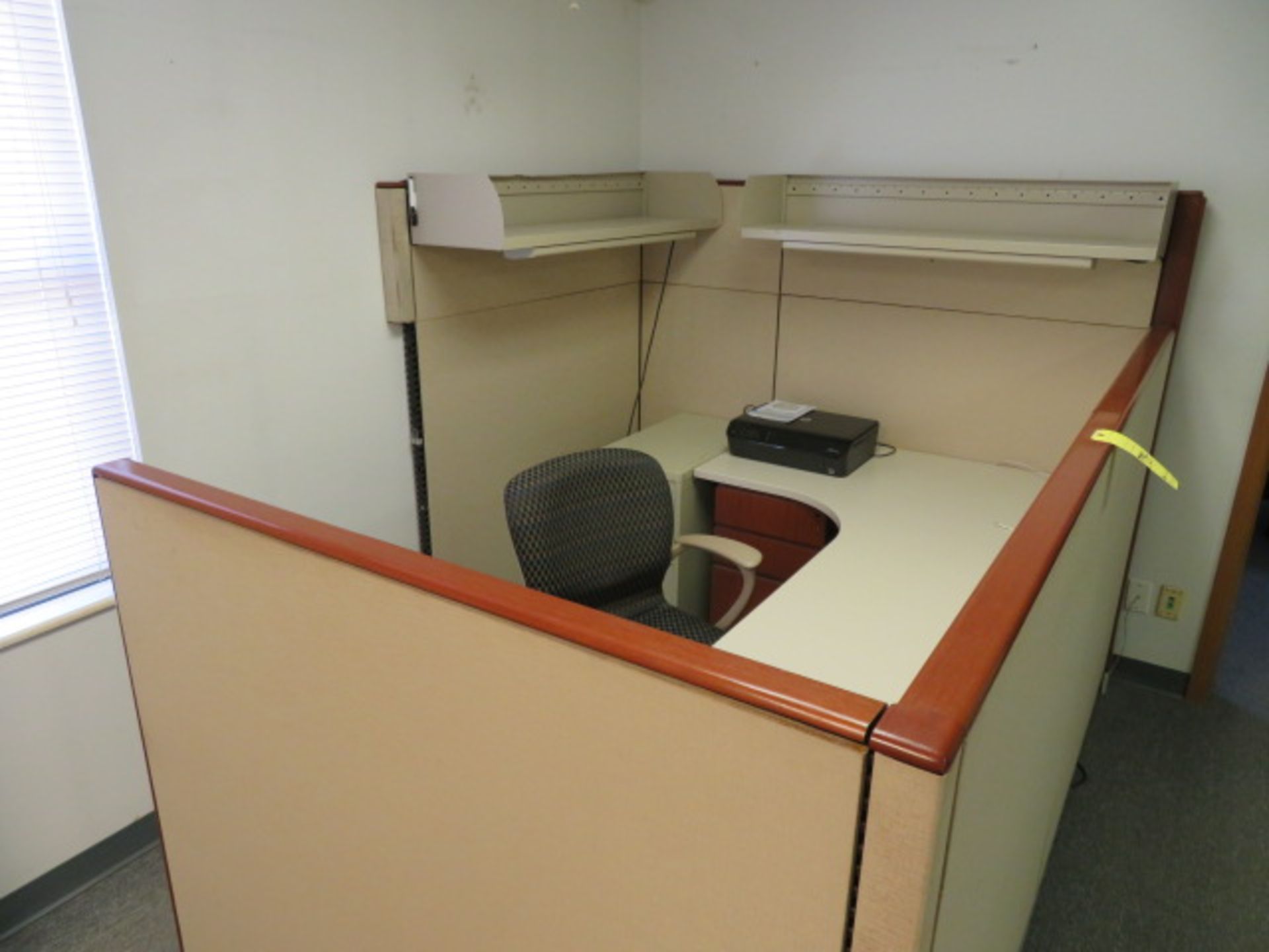 LOT CONSISTING OF OFFICE FURNITURE: 4-sided partition w/wrap around desk (5-drawers), 2-drawer