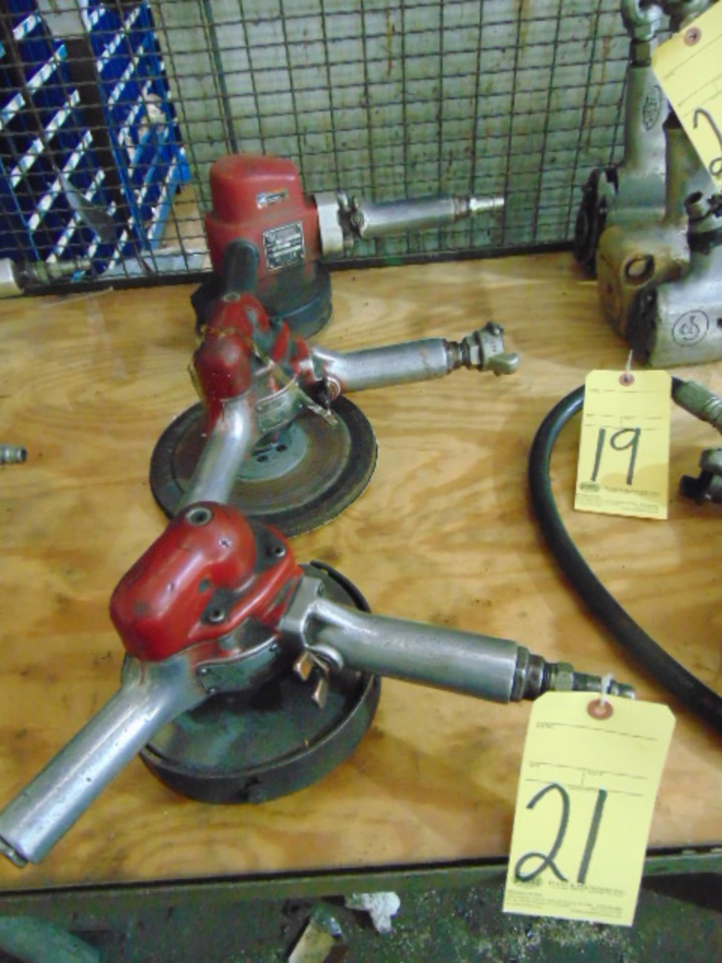 LOT OF PNEUMATIC RIGHT ANGLE SANDERS (3)