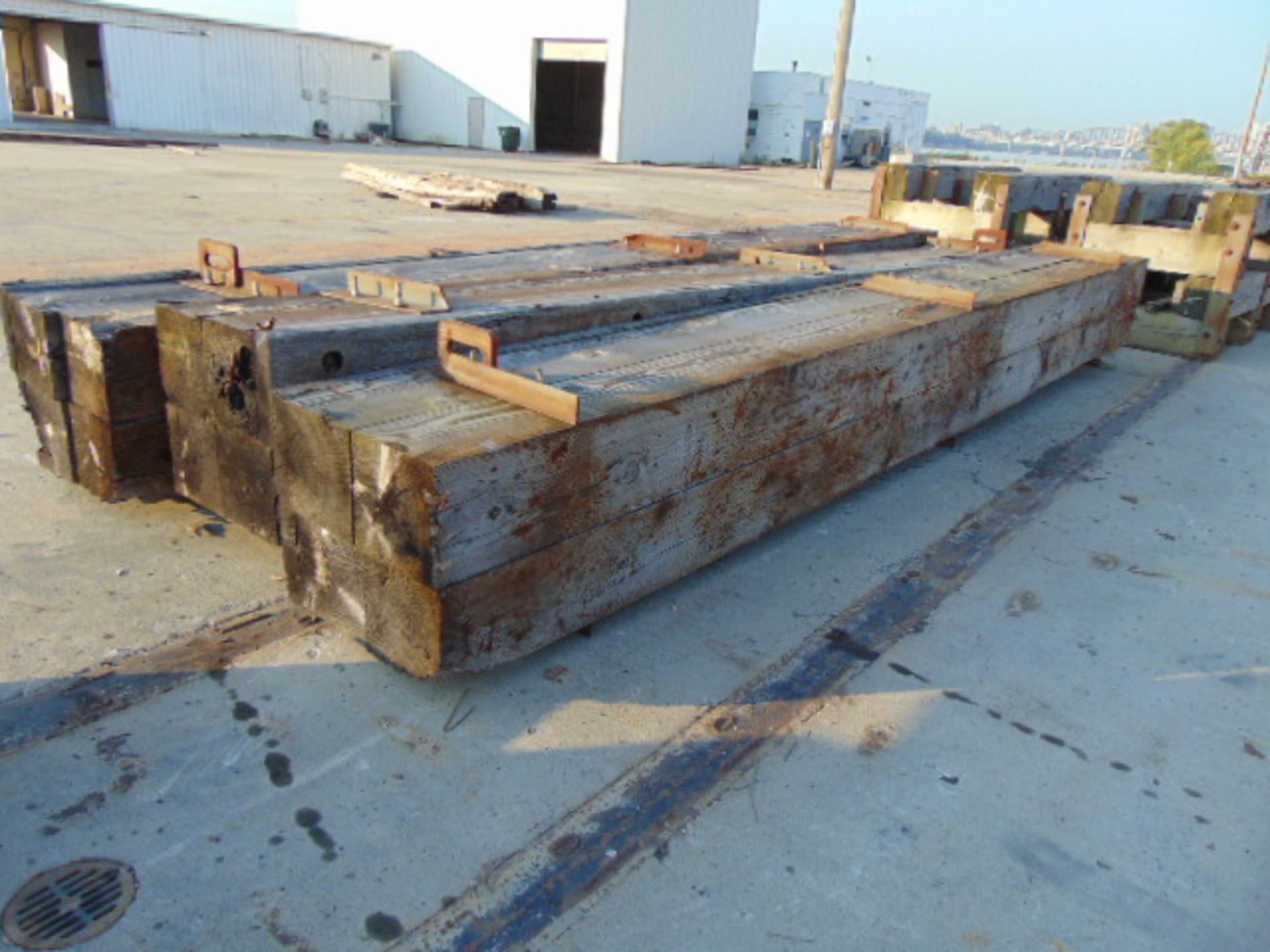 LOT OF ASSORTED SHORING TIMBERS (IN (2) STACKS)