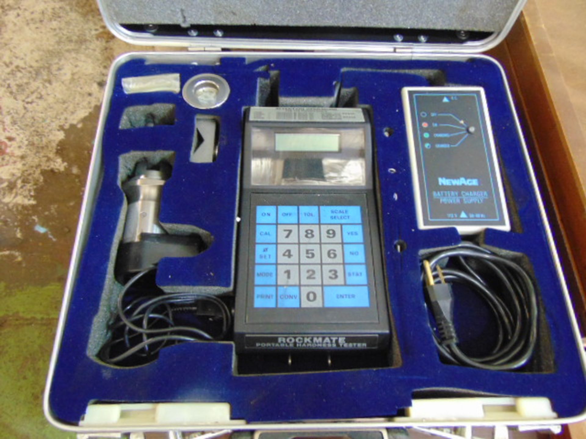 PORTABLE HARDNESS TESTER, ROCKMATE MDL. MRDR