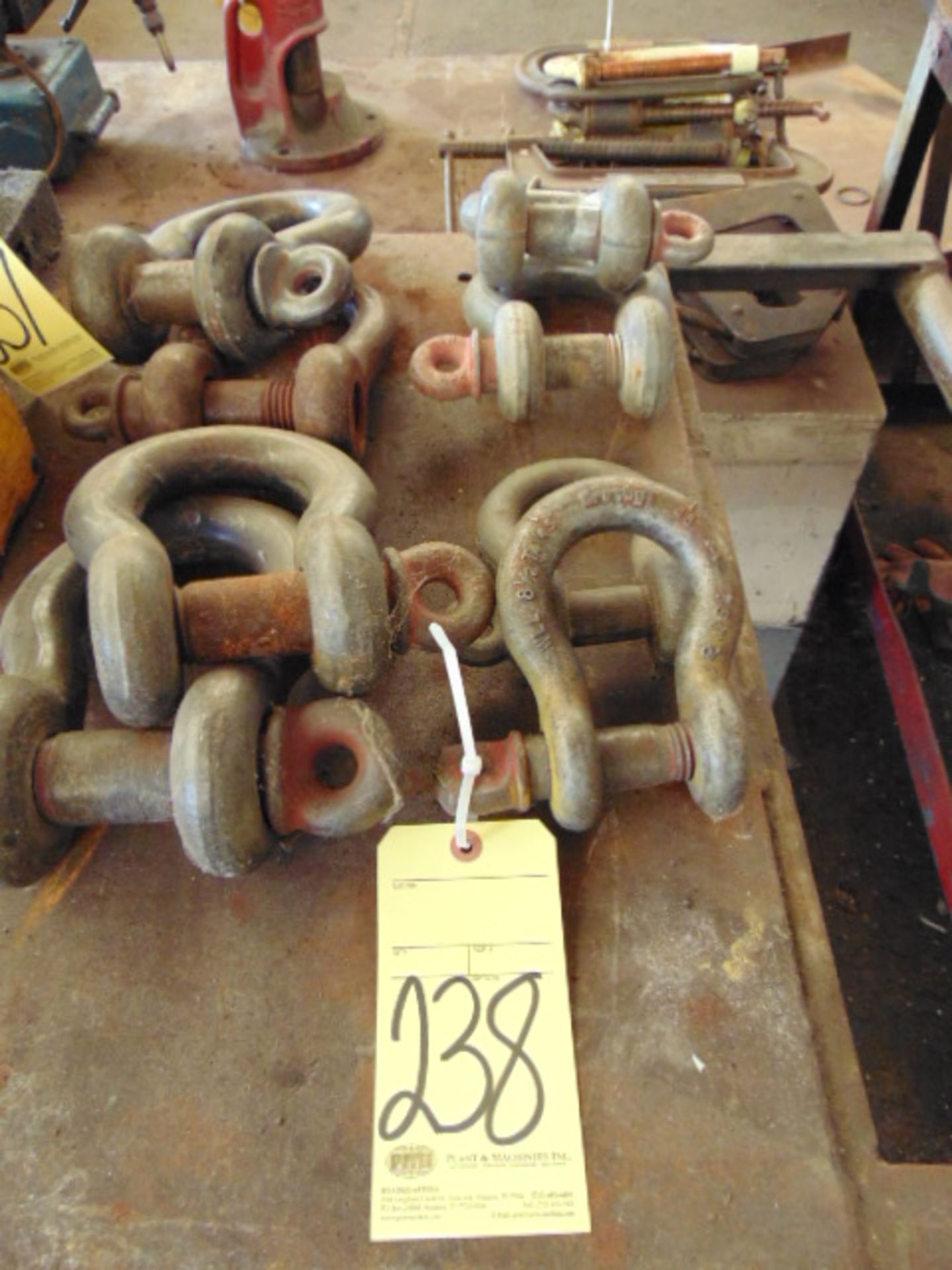 LOT OF SHACKLES, assorted