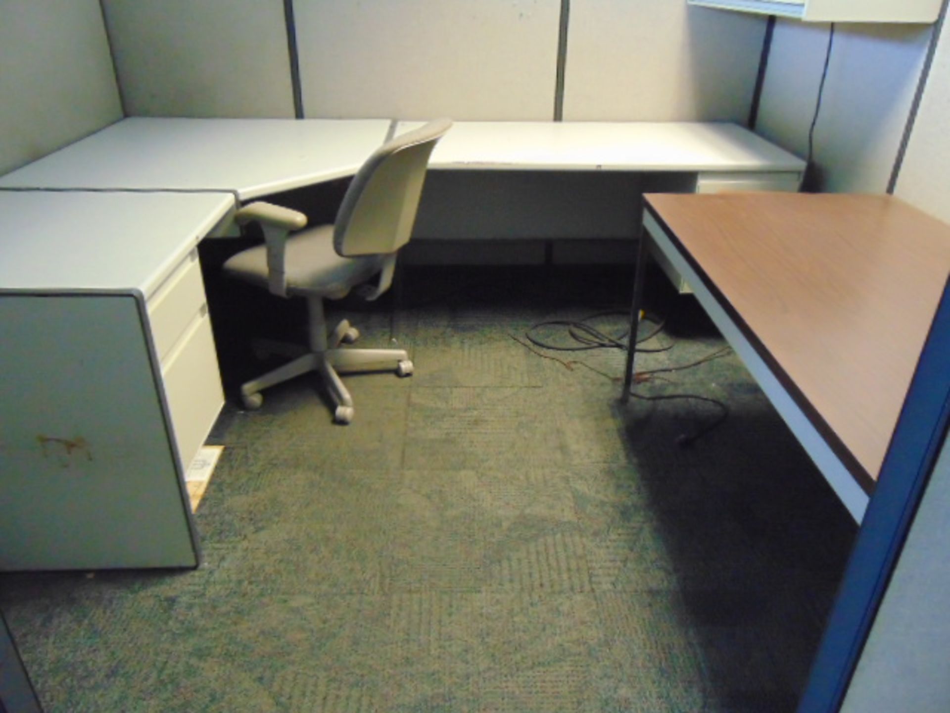 LOT OF OFFICE CUBICLES (located upstairs) - Image 3 of 9