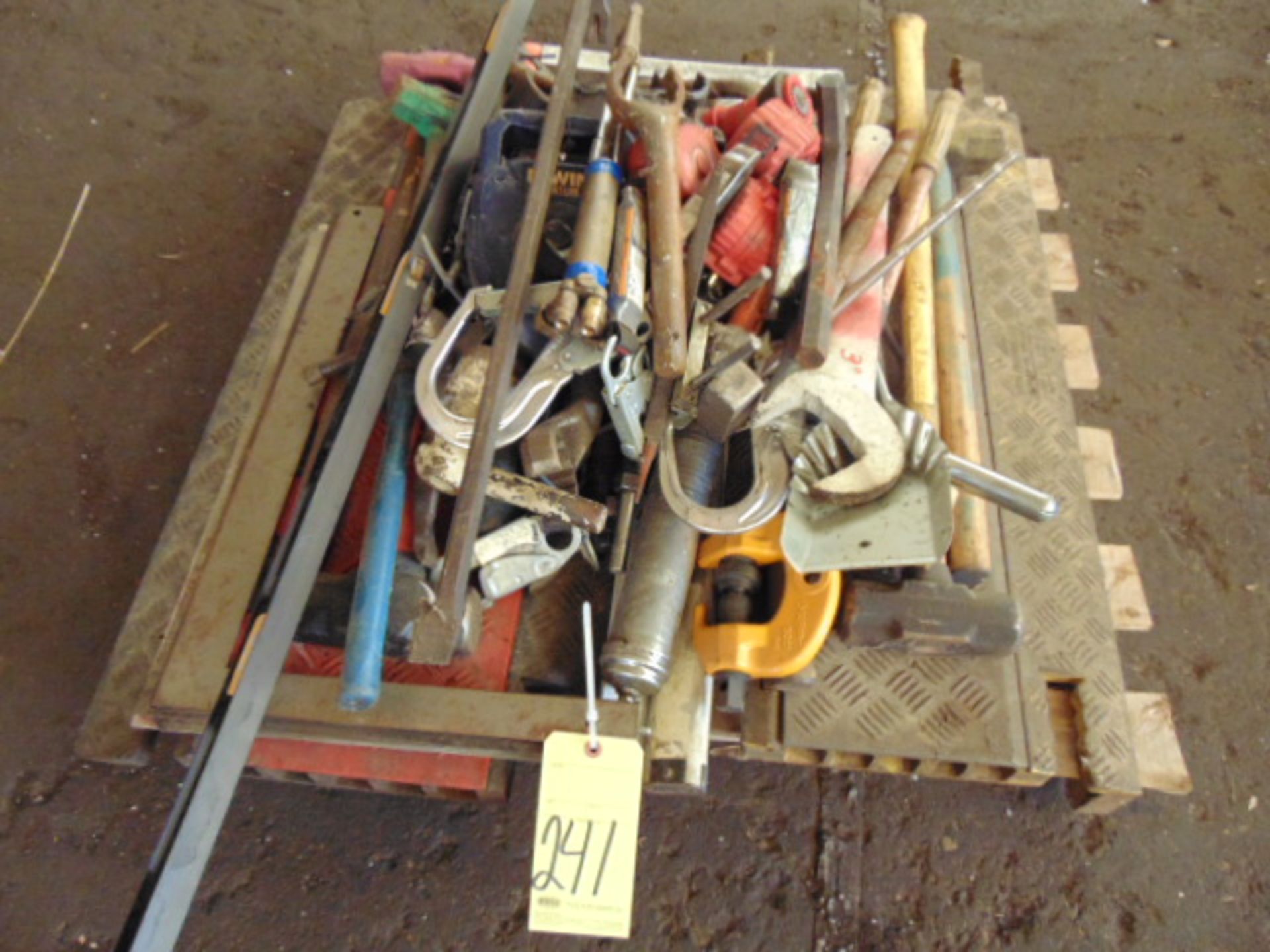 LOT OF HAND TOOLS, assorted (on one skid)