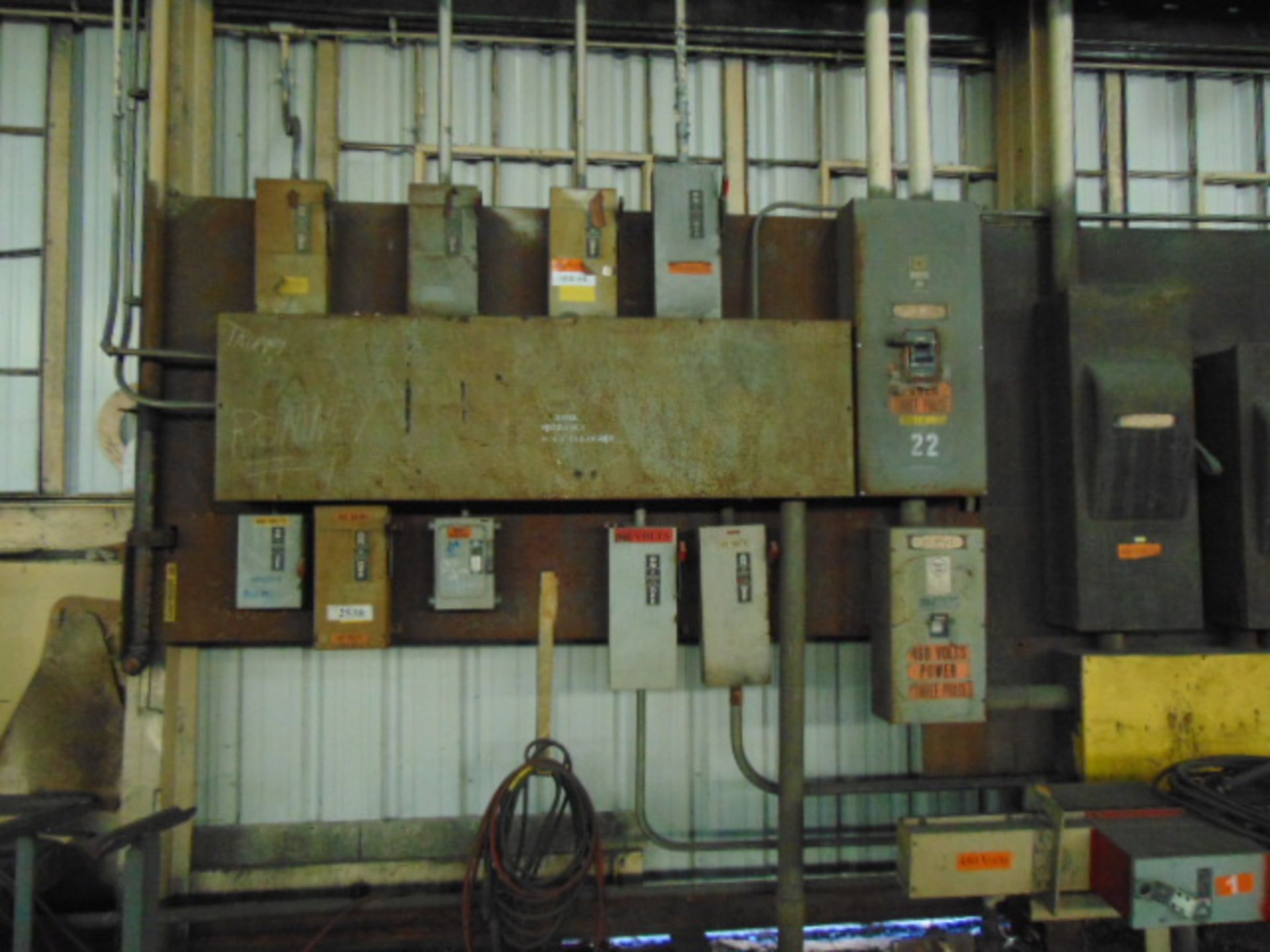 LOT CONSISTING OF: transformer, busbar, switch box, (20) disconnects, assorted (delayed removal) - Image 4 of 5