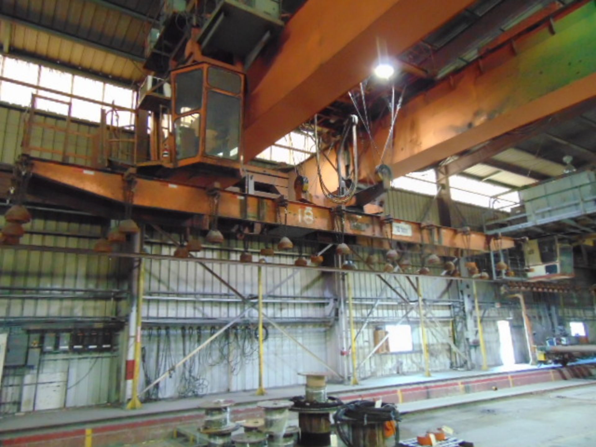 MAGNETIC PLATE CRANE, VIA-NOVA 10 T. X 73’ SPAN, top running, dbl. box girder, construction, cab - Image 3 of 6