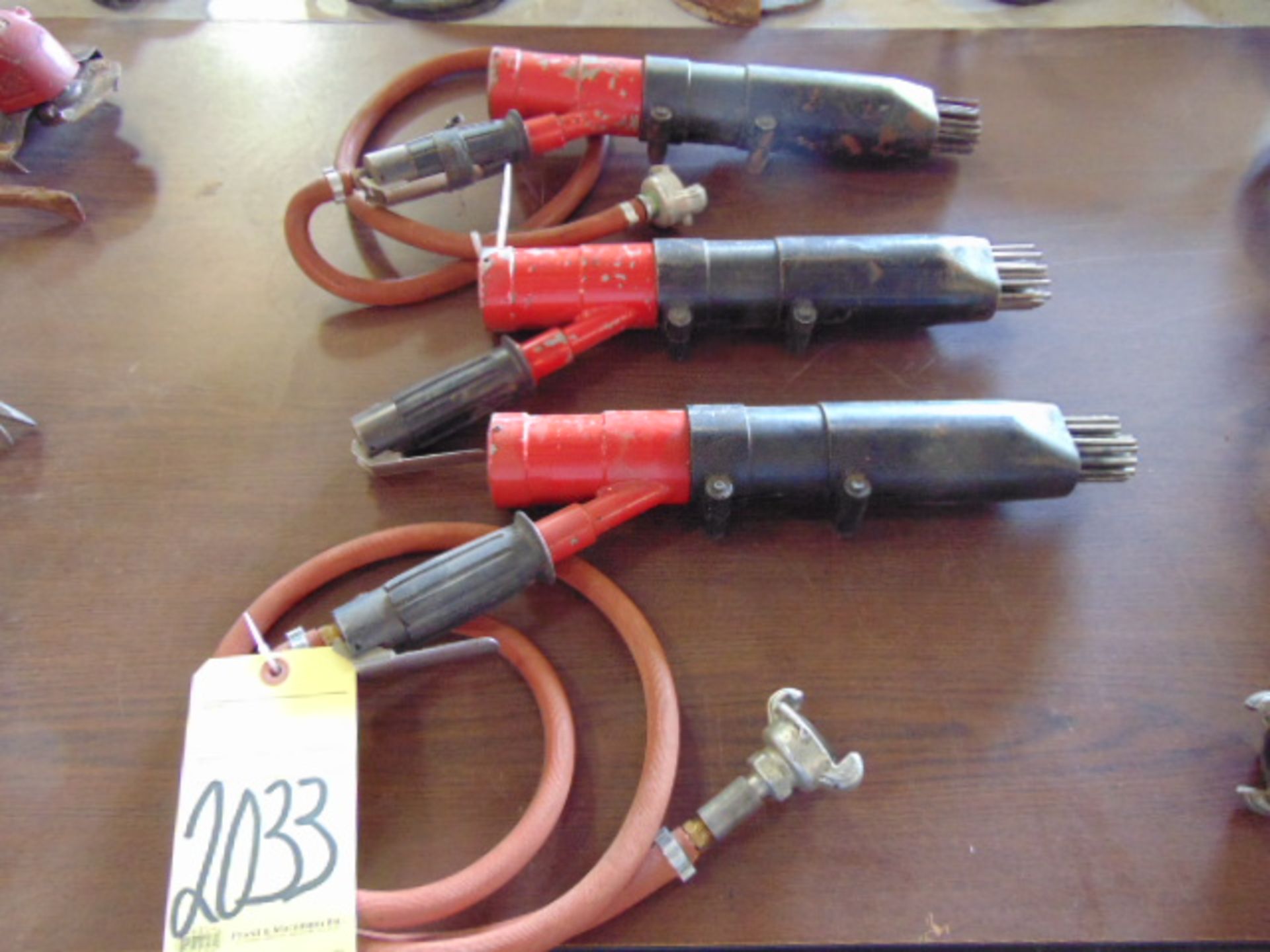 LOT OF PNEUMATIC NEEDLE SCALERS (3)