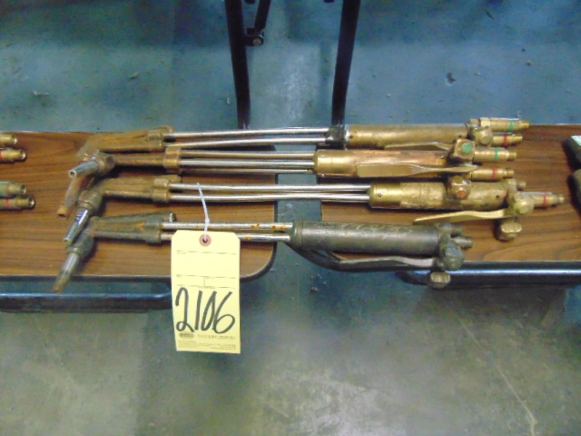 LOT OF CUTTING TORCHES (4), HARRIS