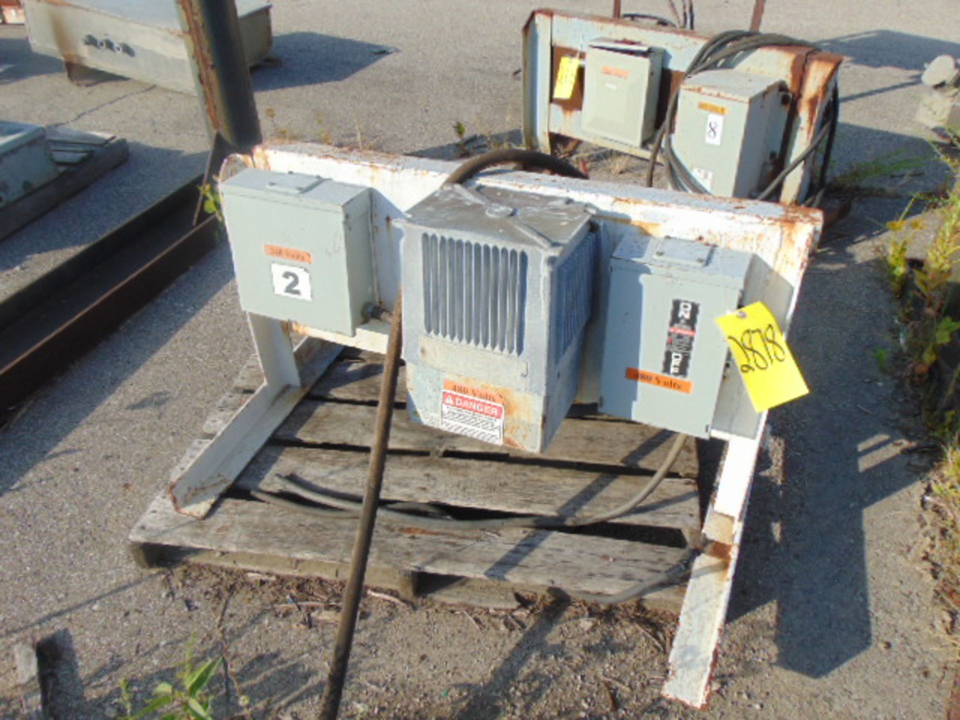 LOT OF OUTDOOR ELECTRIC PORTABLE SUB-STATIONS, w/disconnect boxes & assorted transformers - Image 4 of 6