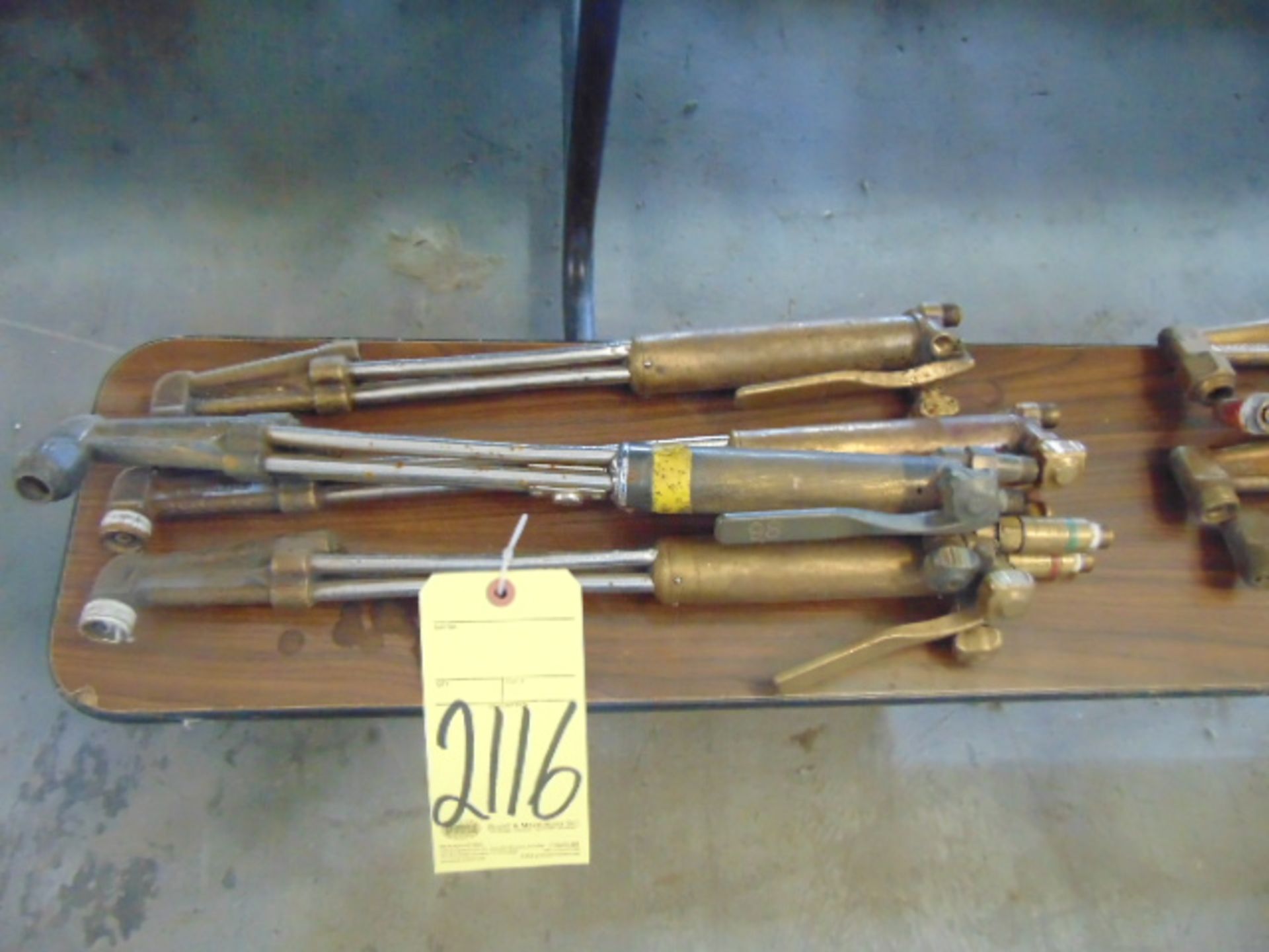 LOT OF CUTTING TORCHES (4), HARRIS