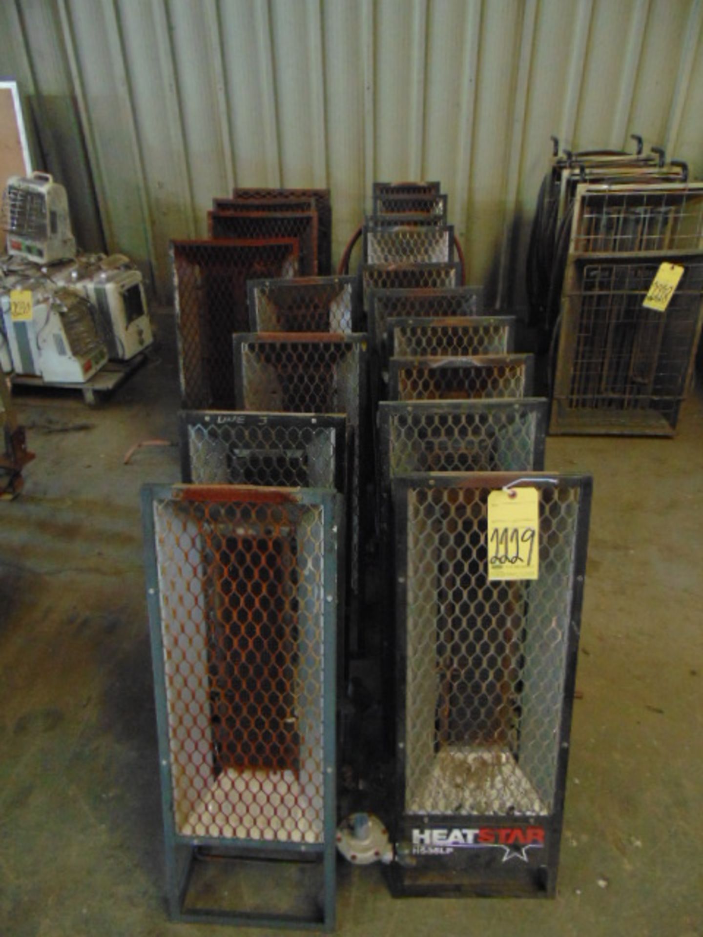 LOT OF NATURAL GAS HEATERS (18)