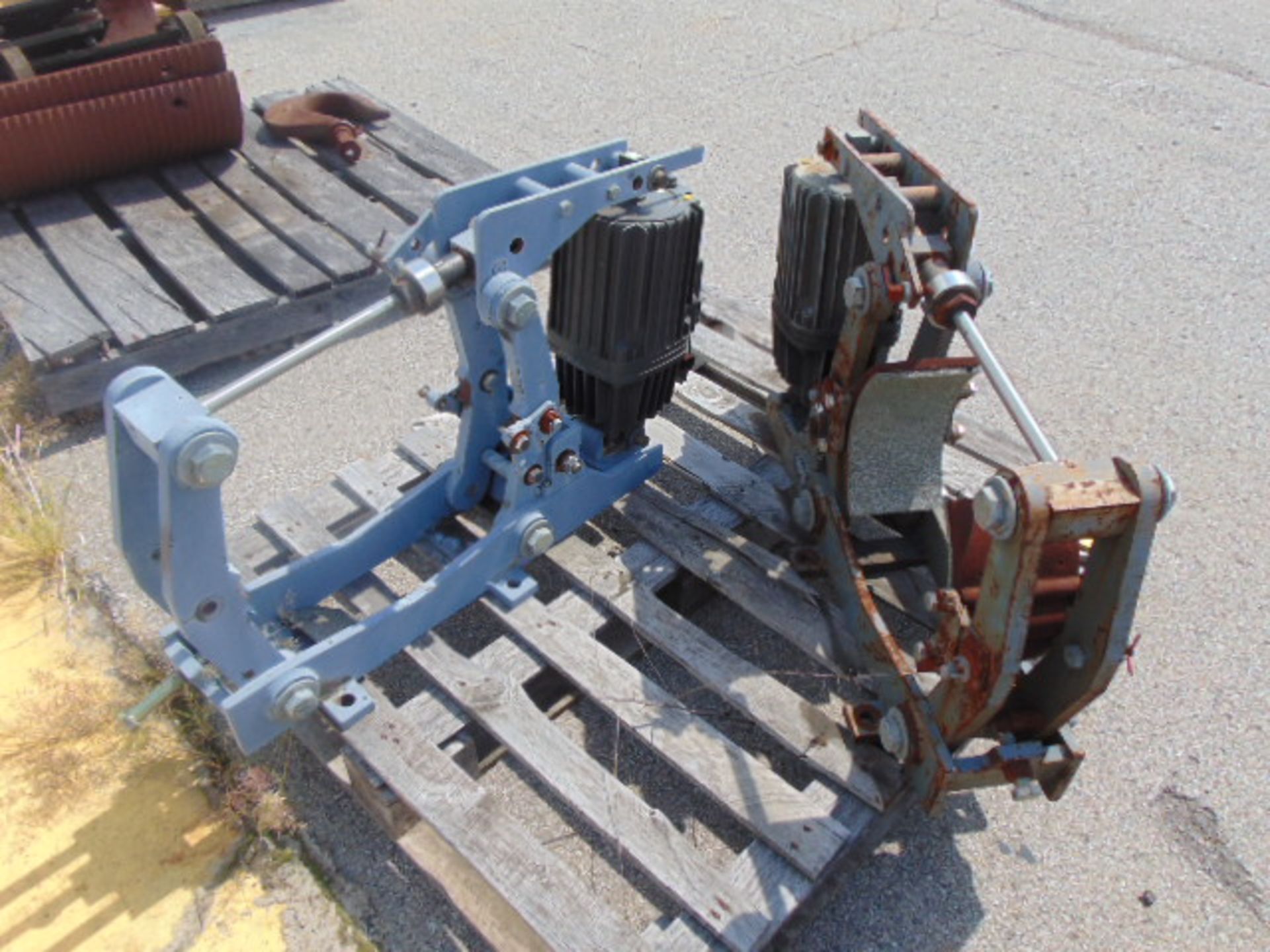 LOT OF CRANE PARTS, assorted (on fifteen skids) - Image 5 of 11