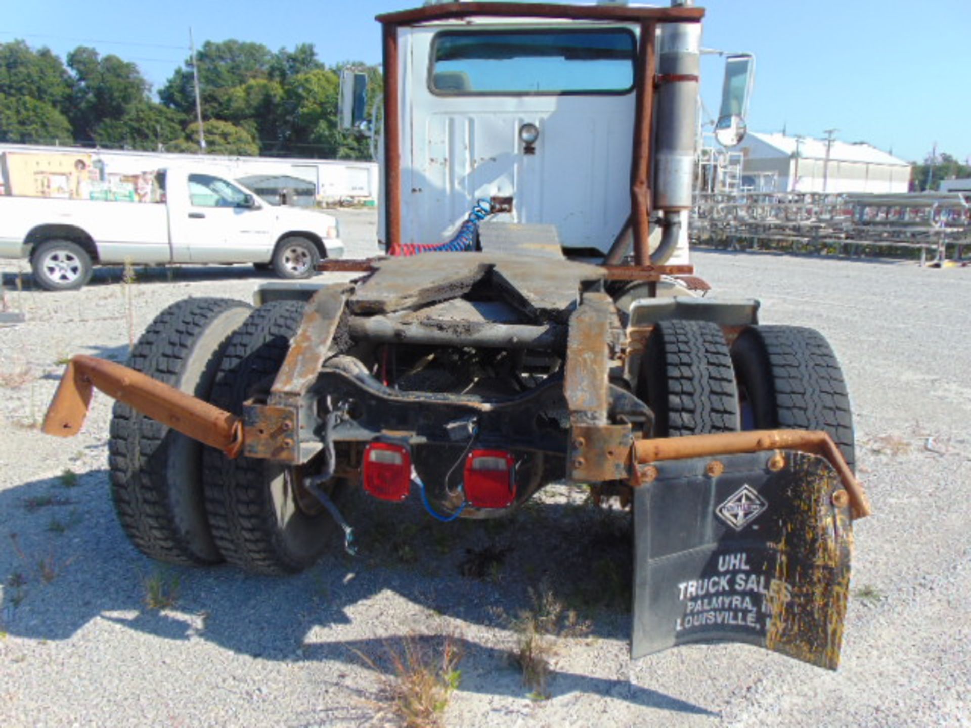 TRACTOR, INTERNATIONAL, sgl. axle, day cab (yard use only - no title) - Image 3 of 4