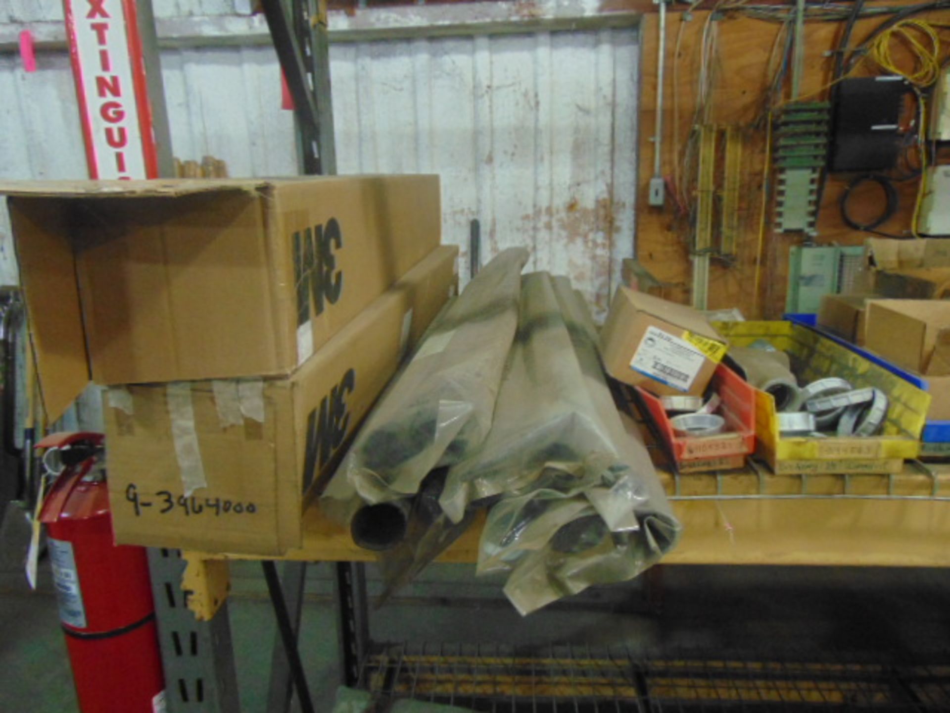 LOT CONSISTING OF: heat shrink tube, air hose & misc., assorted (in one section pallet racking)