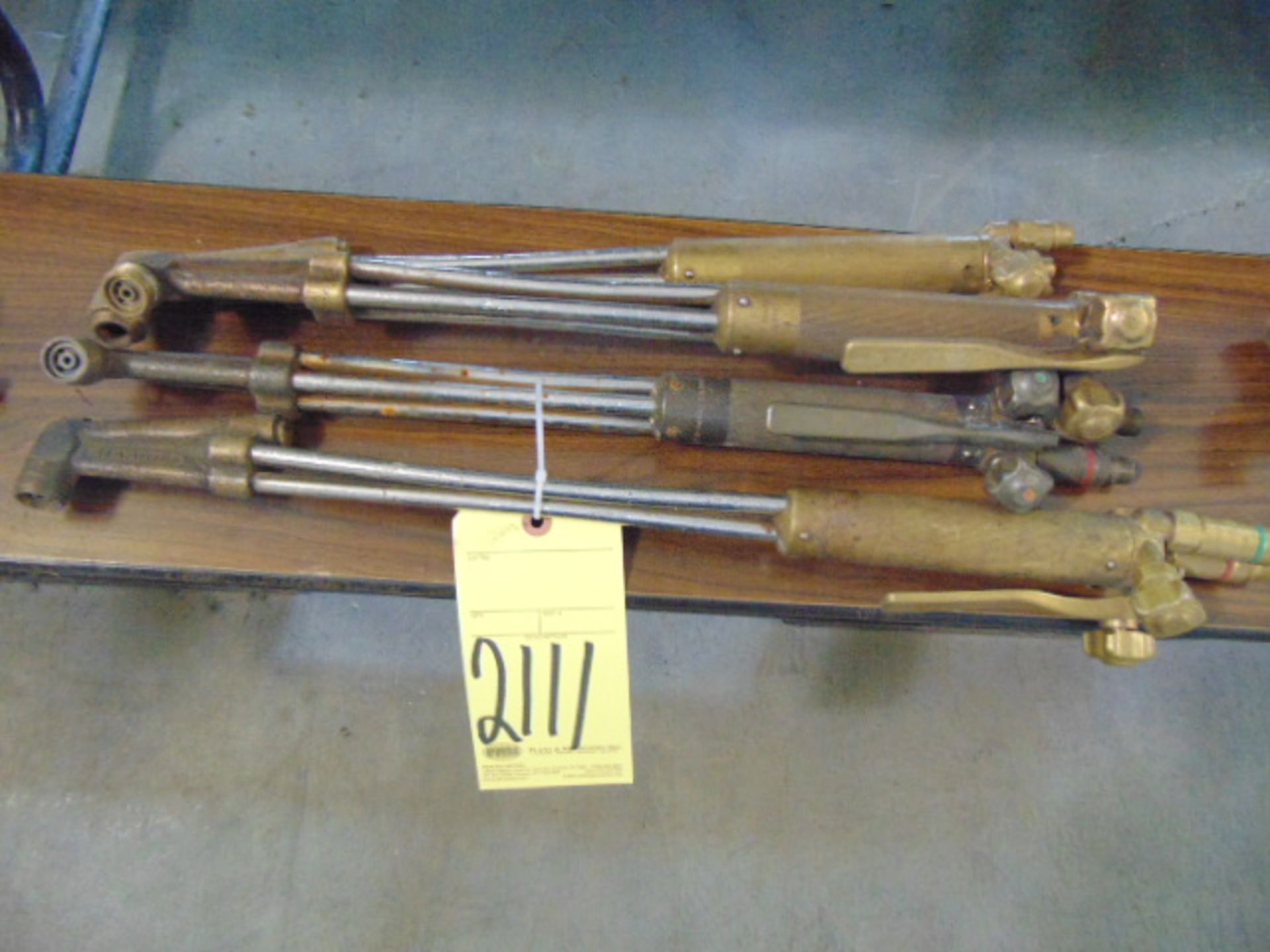 LOT OF CUTTING TORCHES (4), HARRIS